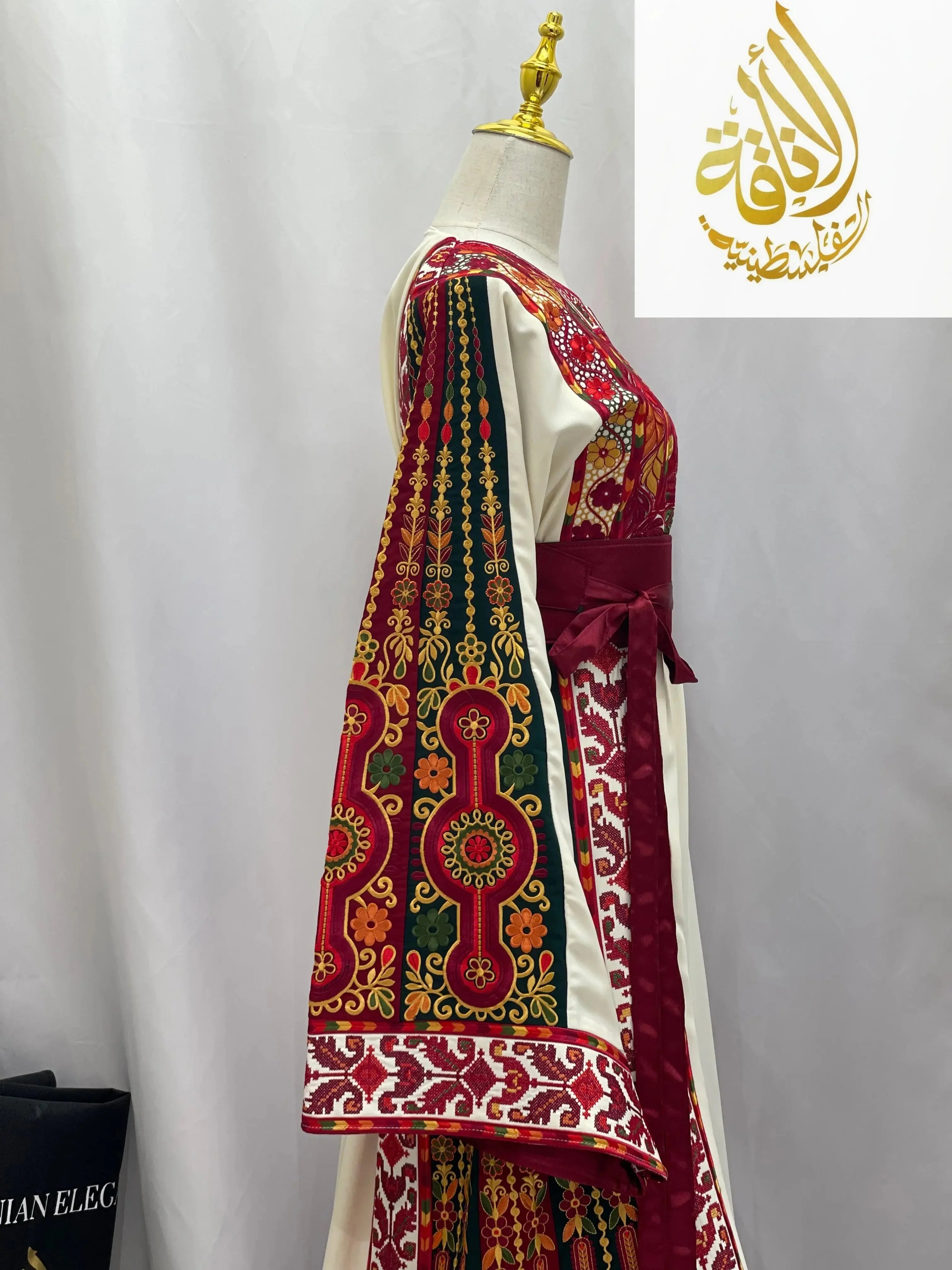 Embroidered Thoub Malaket Alsafa: Timeless Sophistication & Cultural Elegance Palestinian Elegance