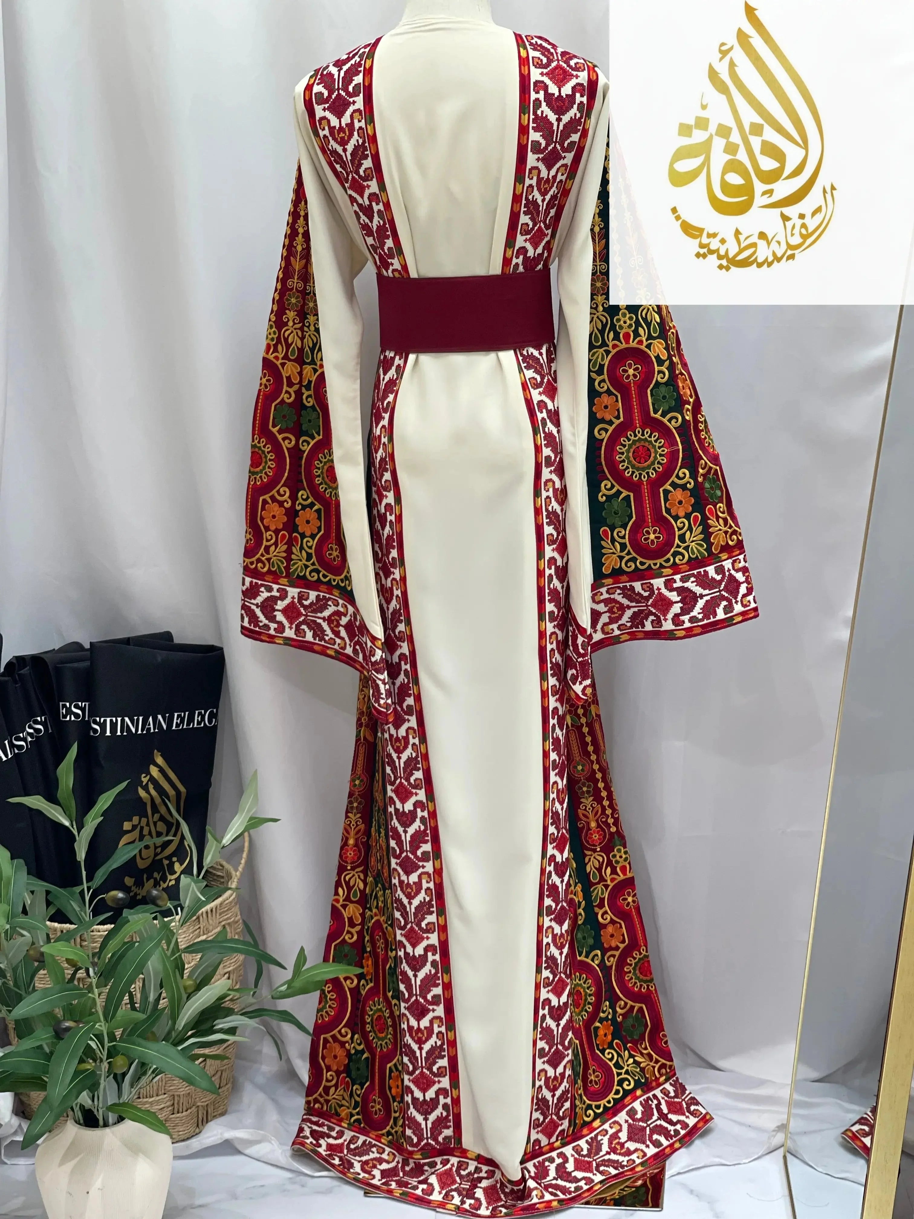 Embroidered Thoub Malaket Alsafa: Timeless Sophistication & Cultural Elegance Palestinian Elegance