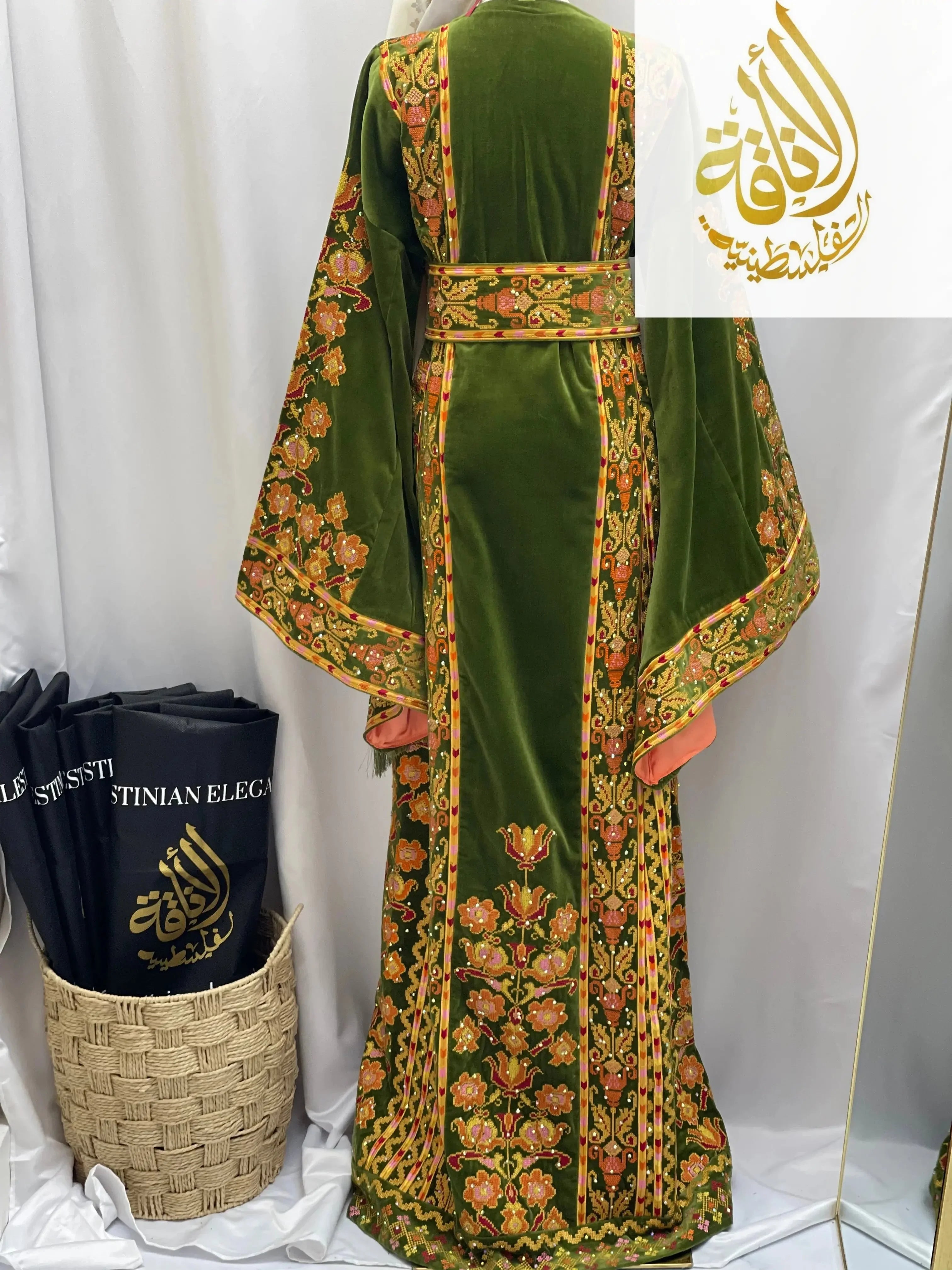 Embroidered Velvet Thoub - Luxurious High-Quality Traditional Wear Palestinian Elegance
