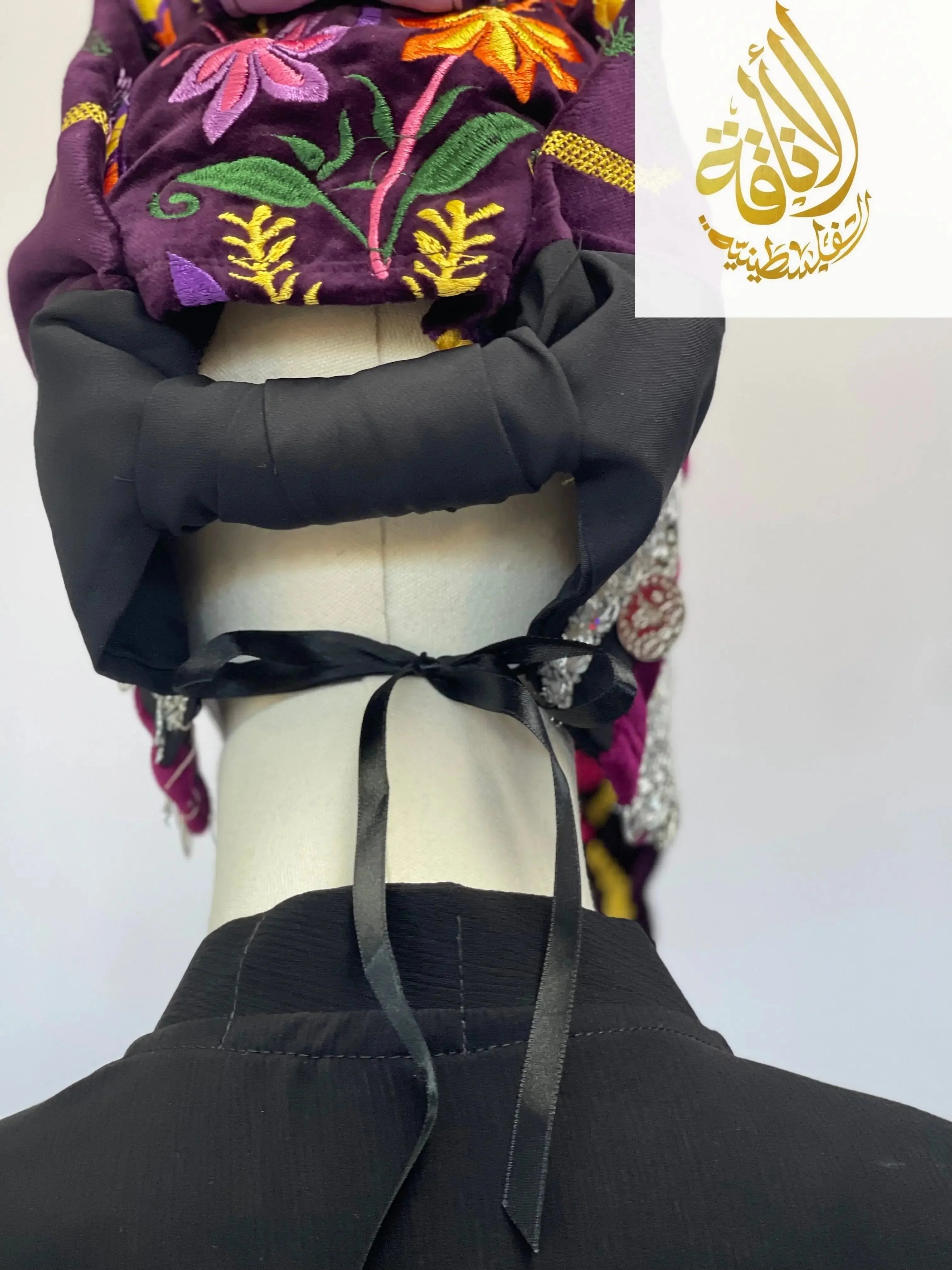 Exquisite Craftsmanship: Authentic Silver Liras Awka Palestinian Elegance