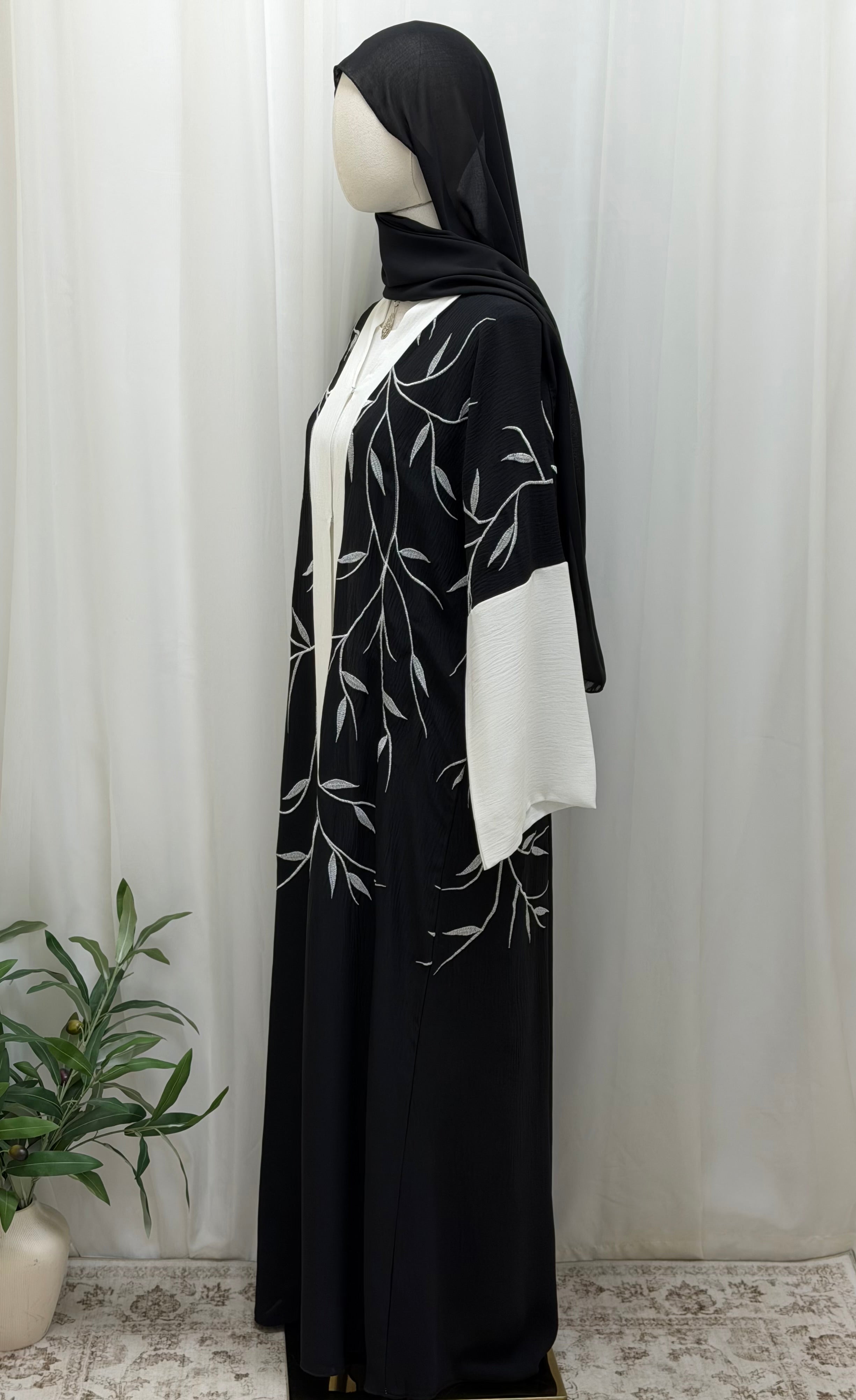 Whisper Garden Abaya