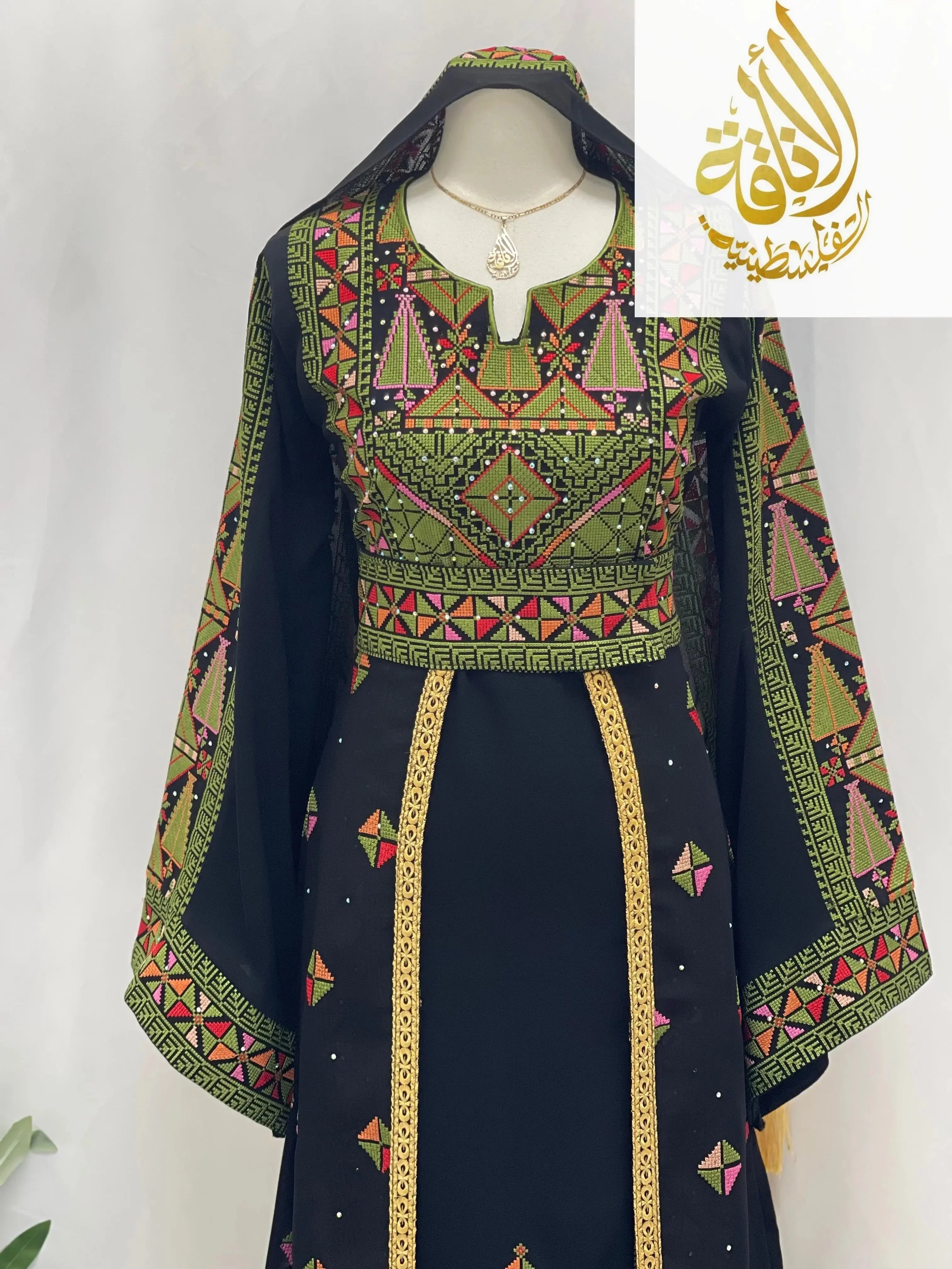 Falahi thoub with overskirt Embroidered Dress and khirka - Palestinian Elegance
