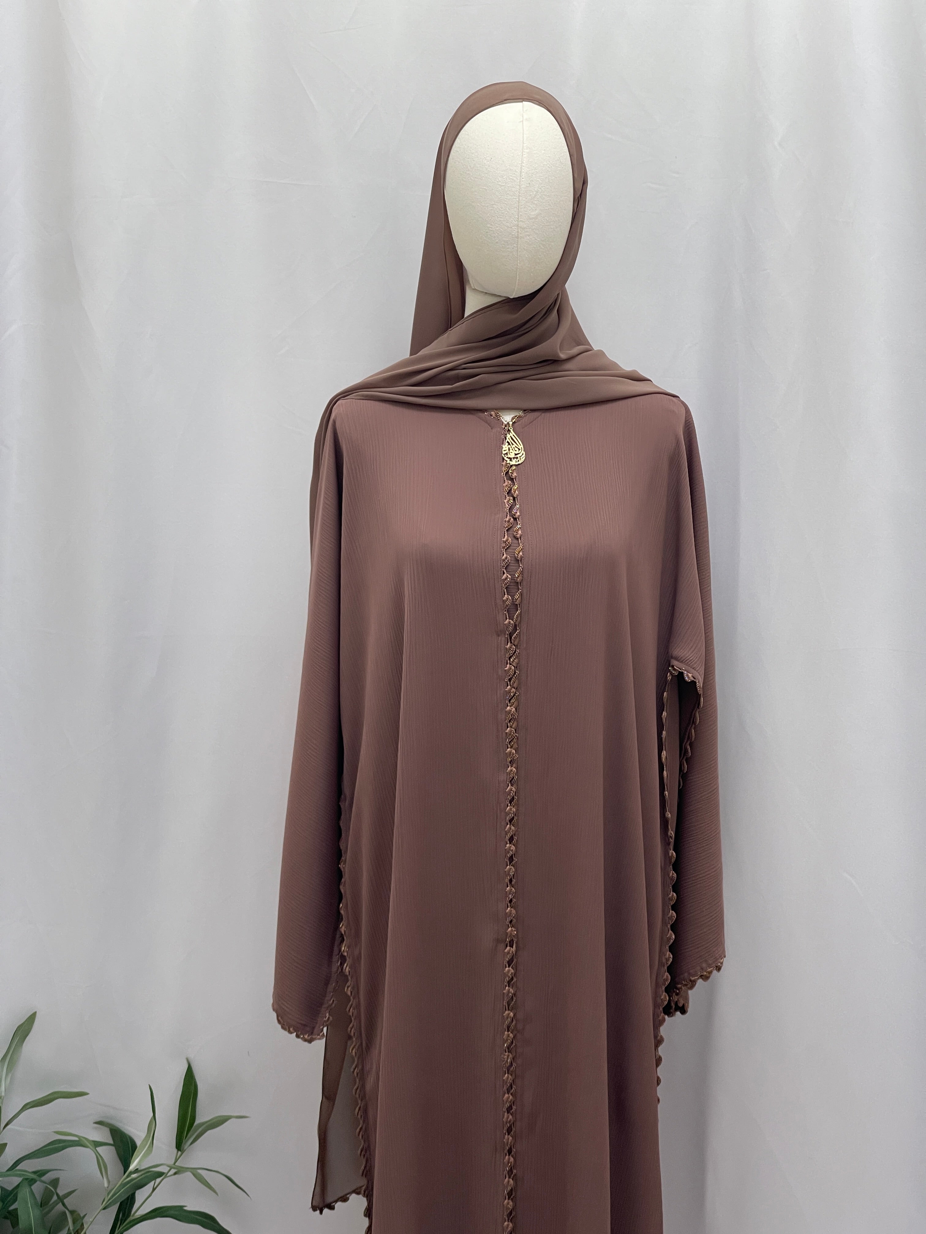 Ghosoon Abaya A luxurious Dubai Design Unique Modest Styles - Palestinian Elegance