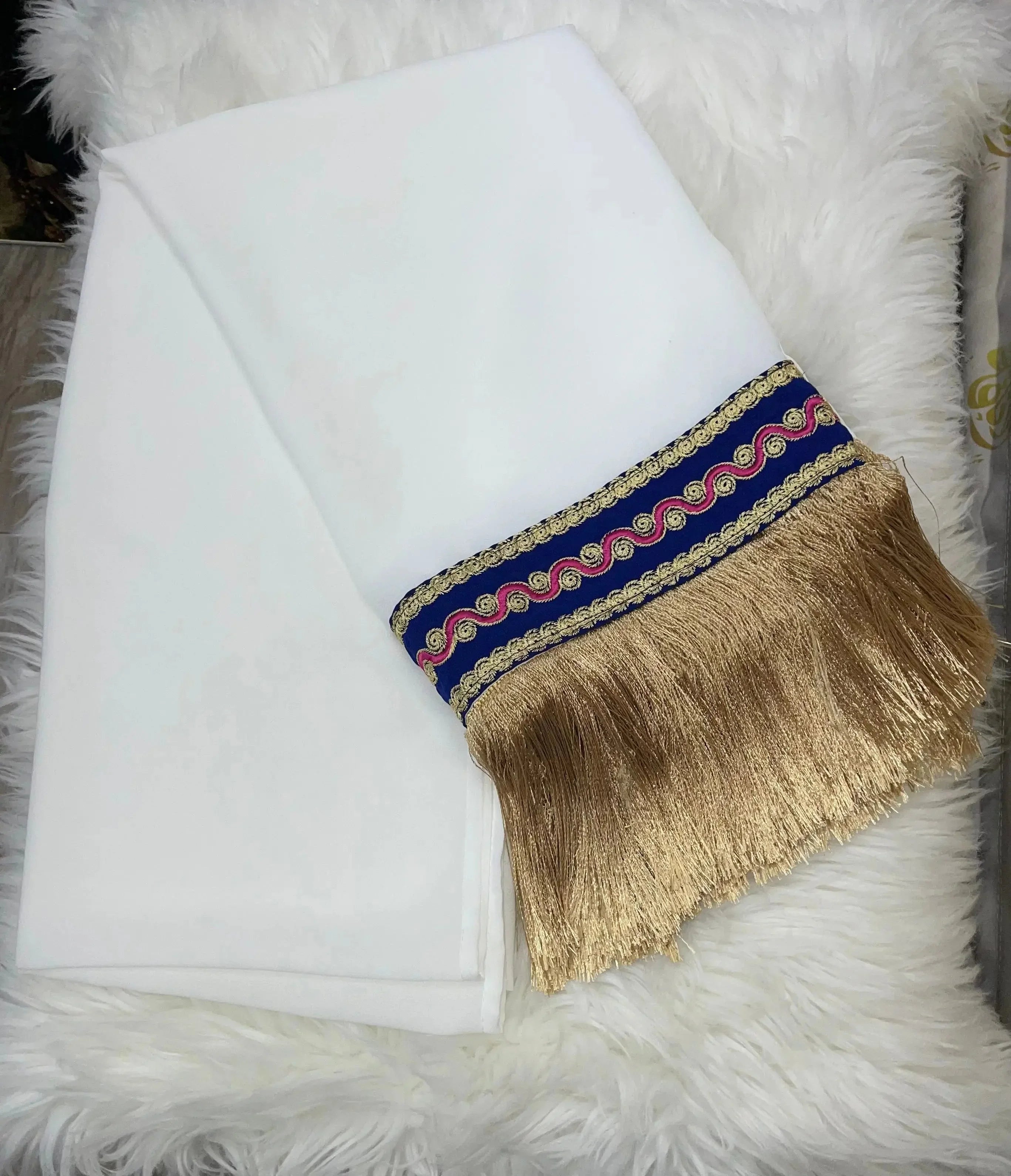 Ivory Khirka-Shal: Luxurious Elegance & Refined Sophistication Palestinian Elegance