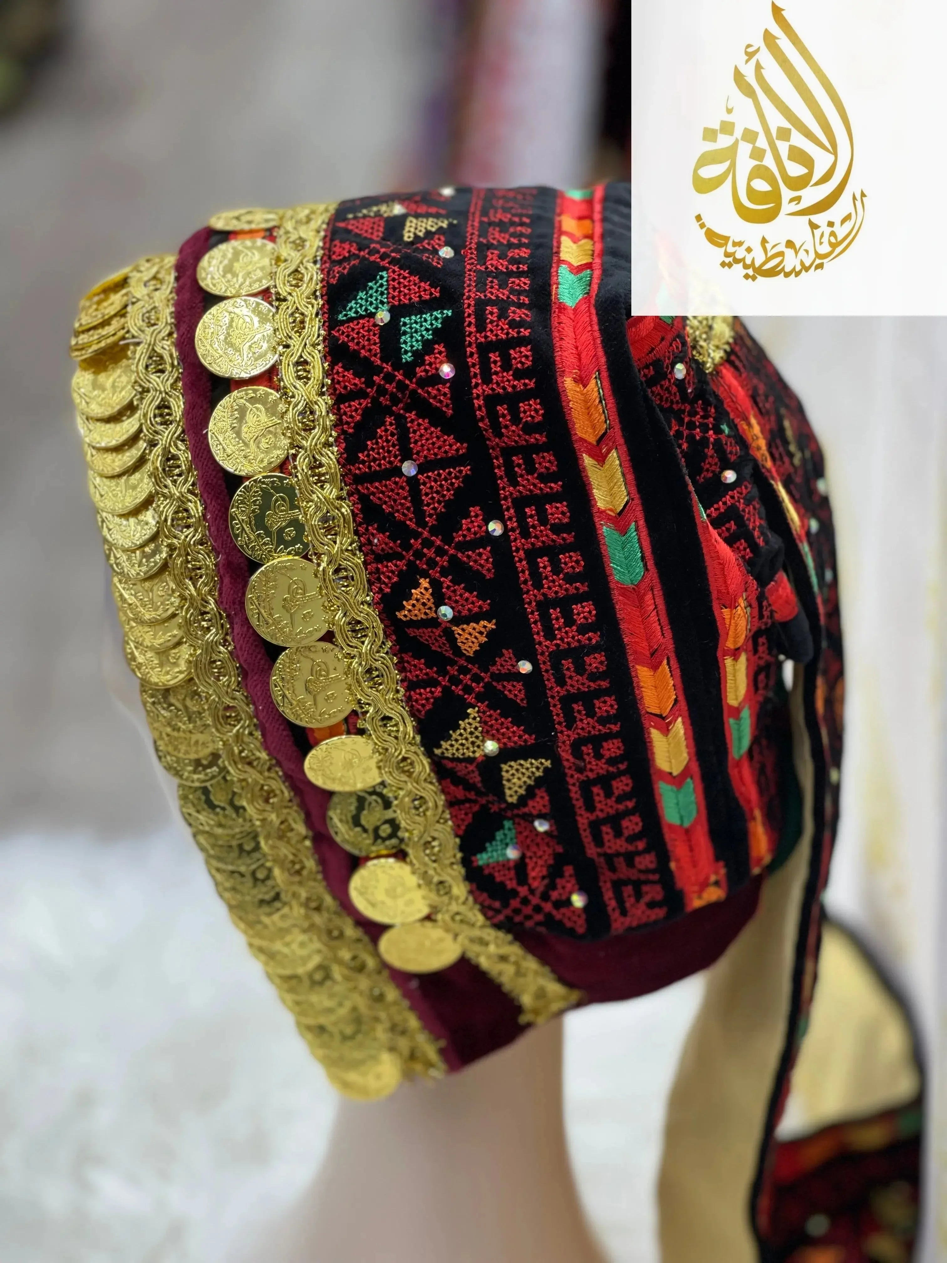 Luxurious Elegance: Awka Gold Liras Collectiong Palestinian Elegance