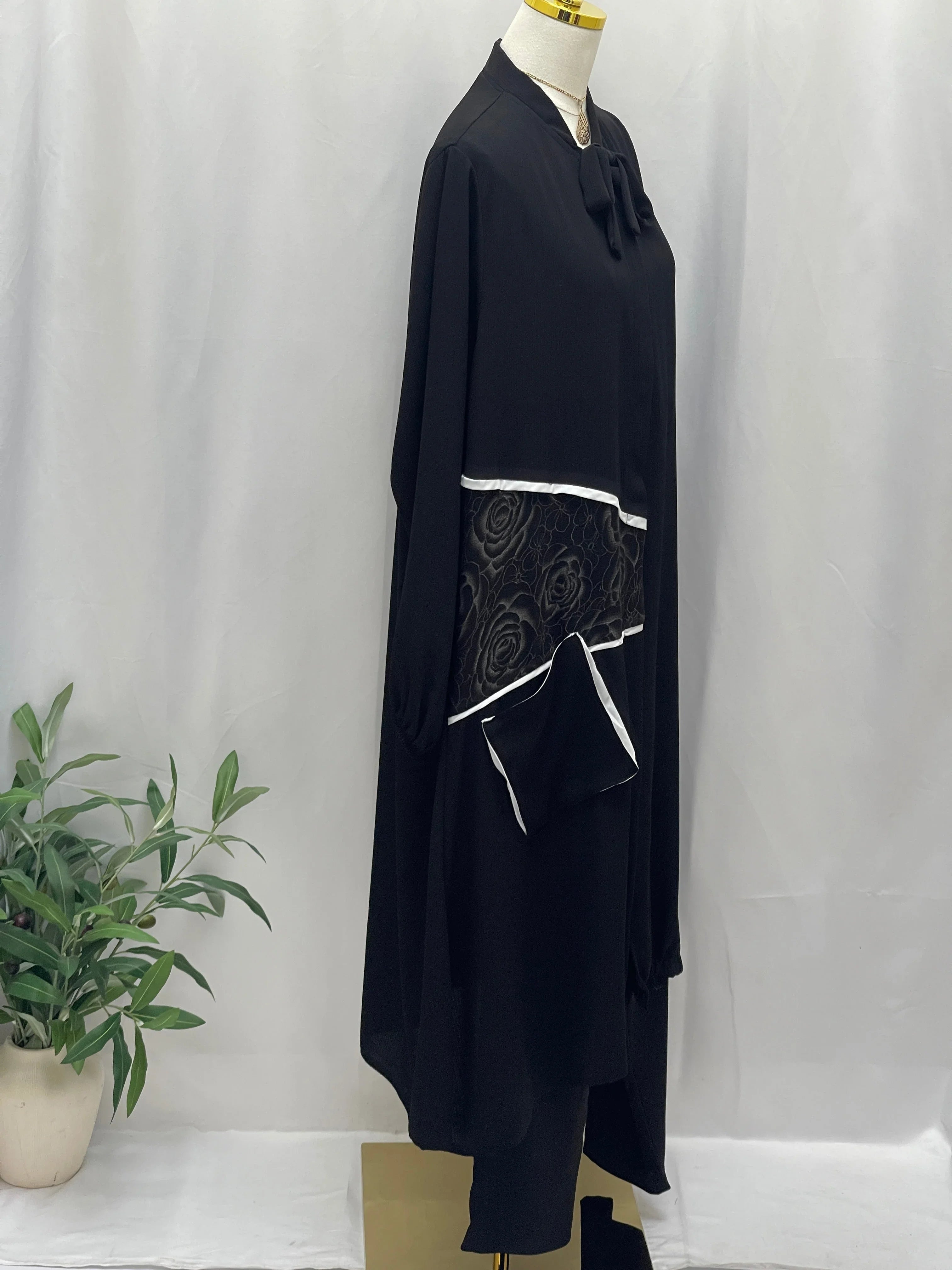 Palestinian Elegance Modesty Long Set black flowing tunic with white trim floral lace panel and pants