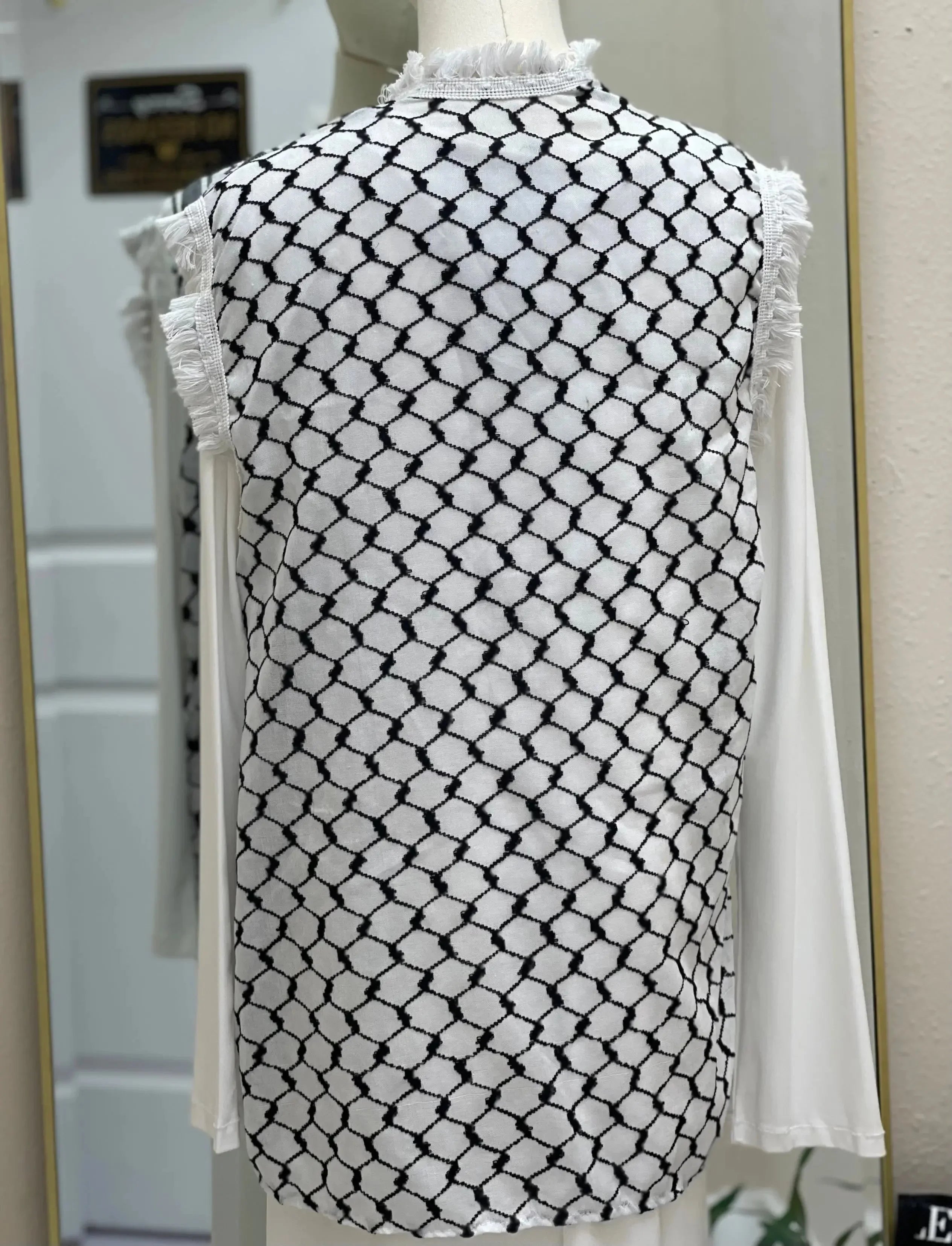 Multi-Color Kuffia Kimono Style: Tradition Meets Modern Elegance Palestinian Elegance