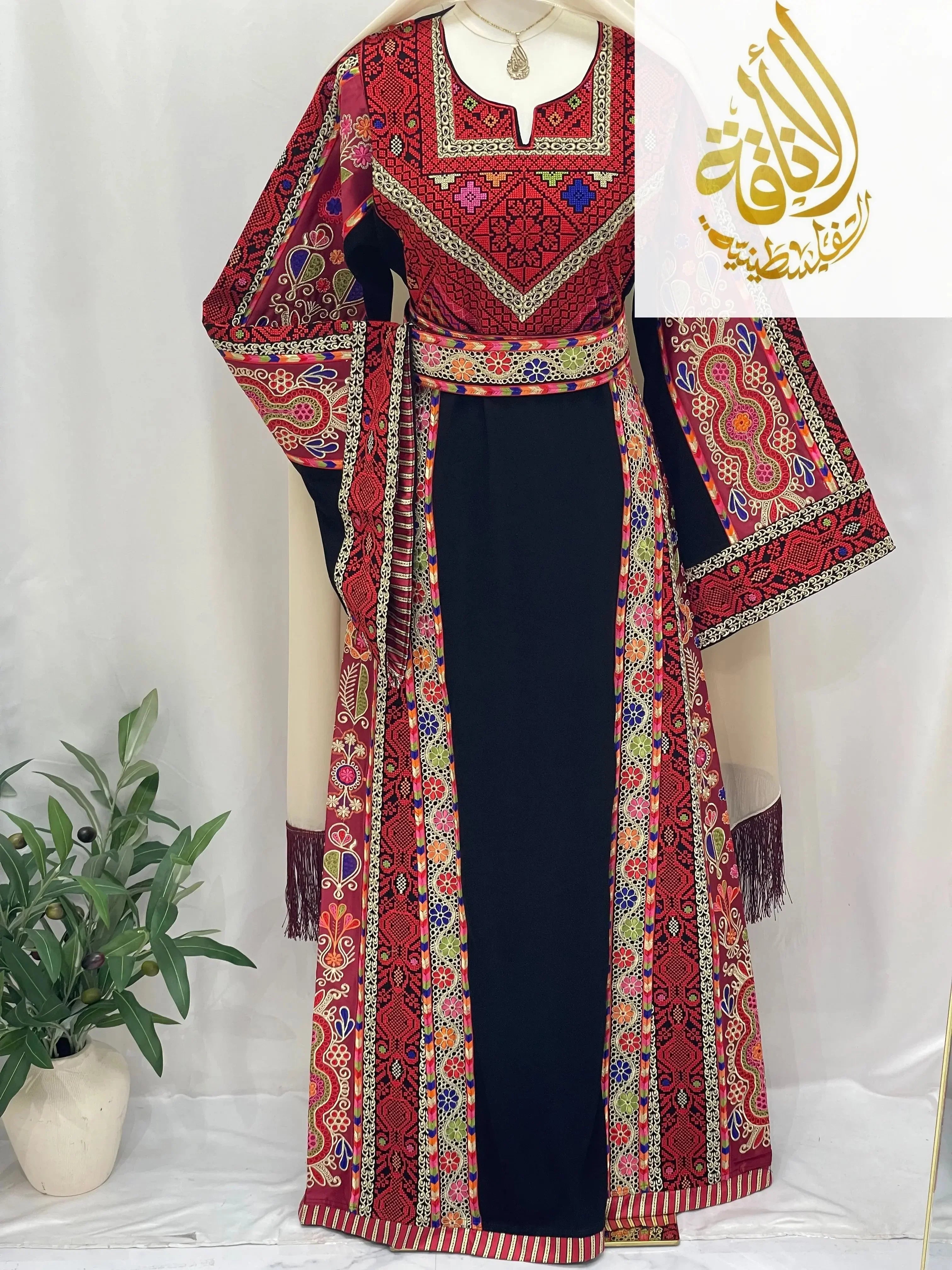 Ranen Malika Thoub – Luxurious Black Kasab Elegance - Palestinian Elegance