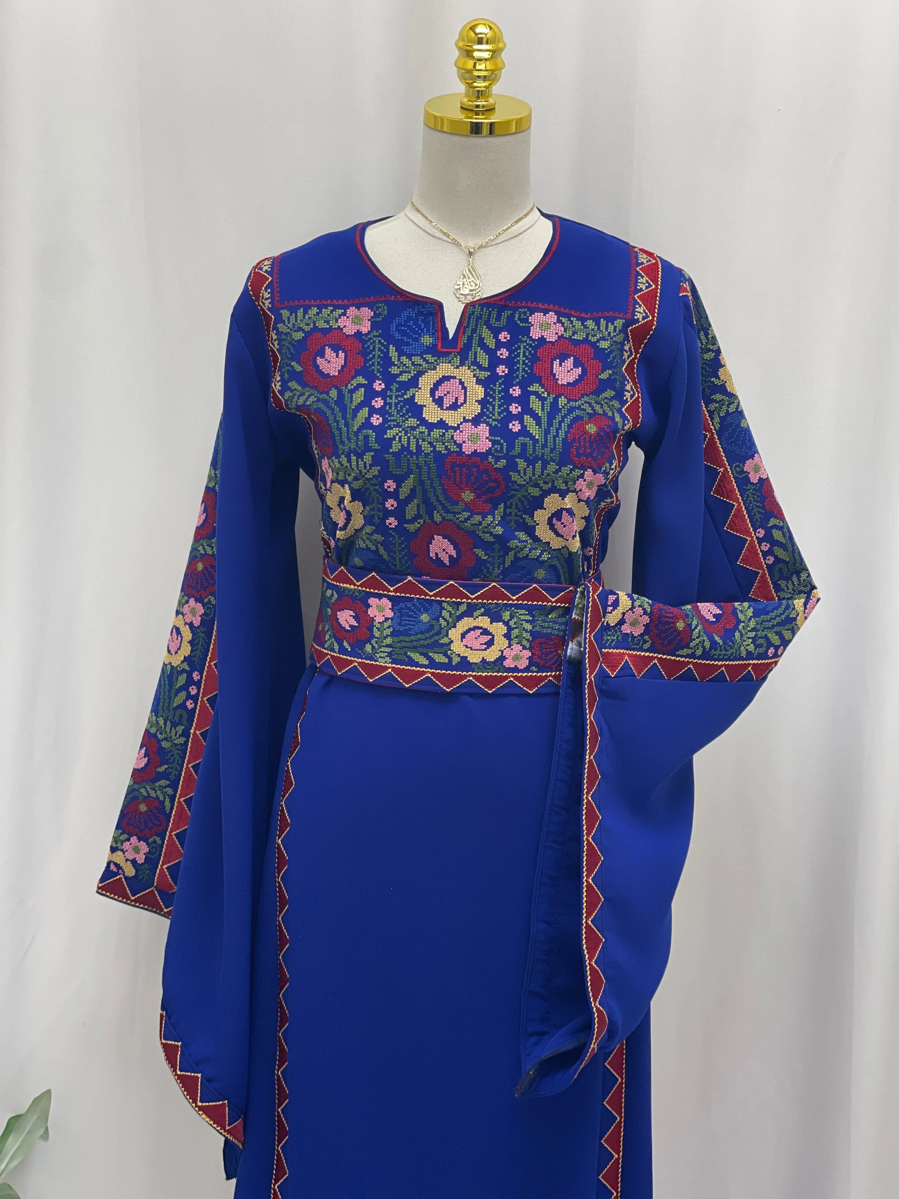 Riyahin Embroidered Thobe Palestinian Elegance