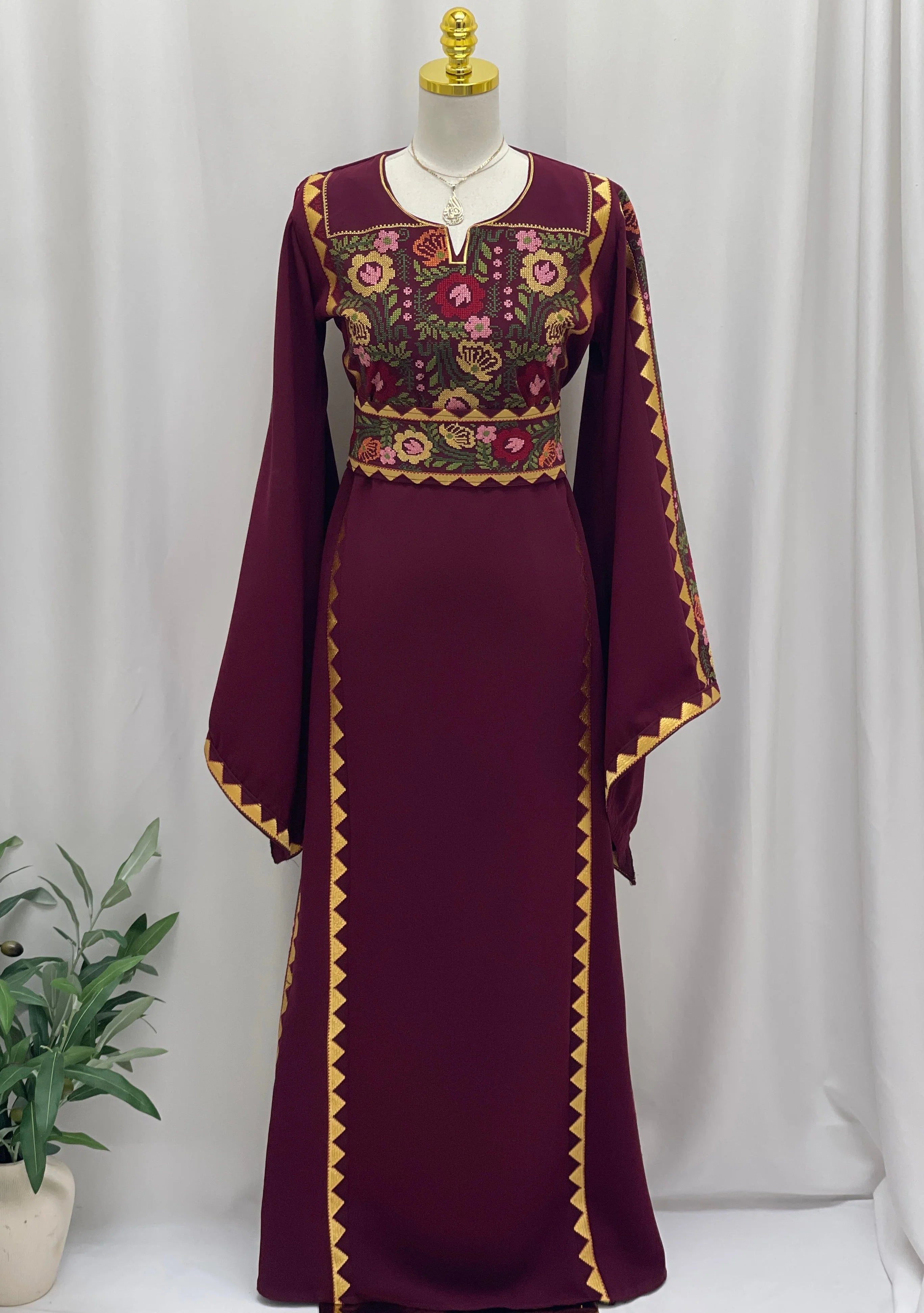 Riyahin Embroidered Thobe Palestinian Elegance