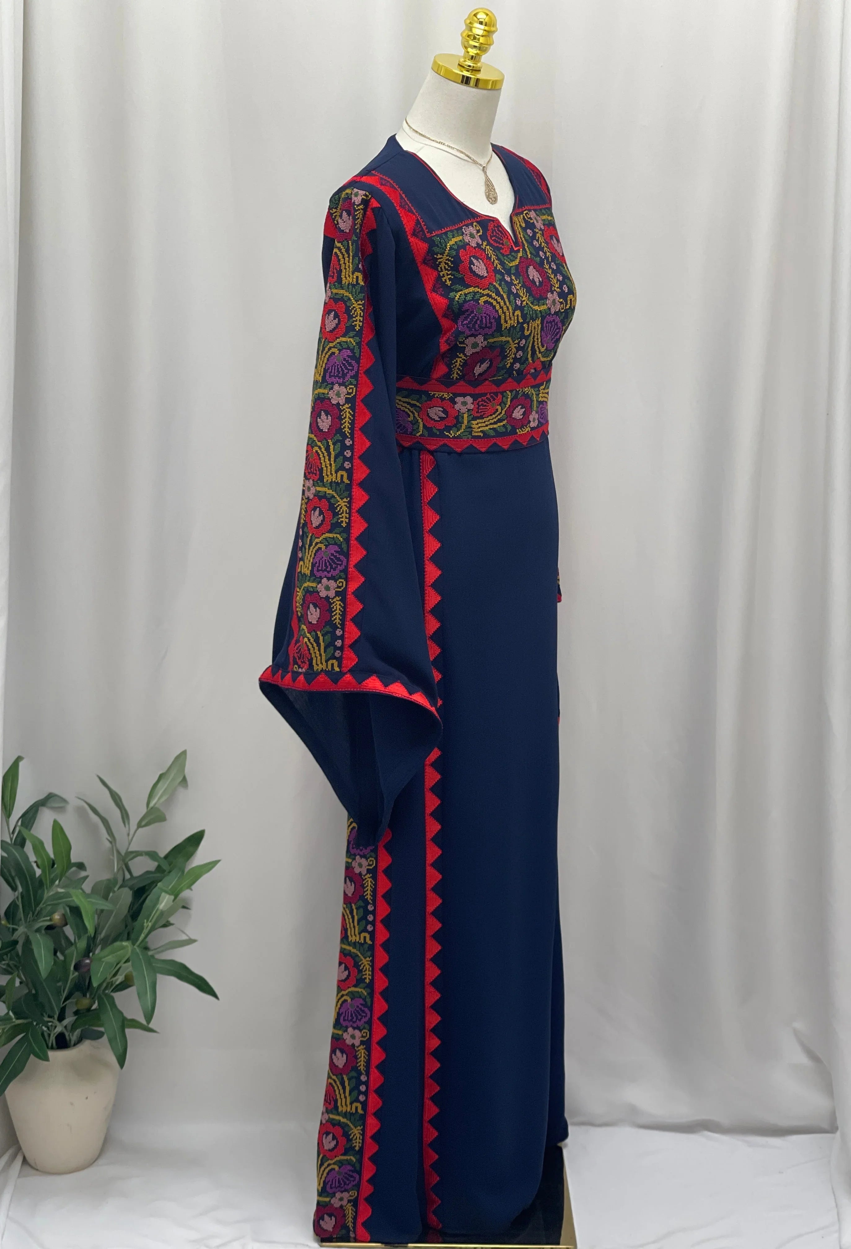 Riyahin Embroidered Thobe Palestinian Elegance