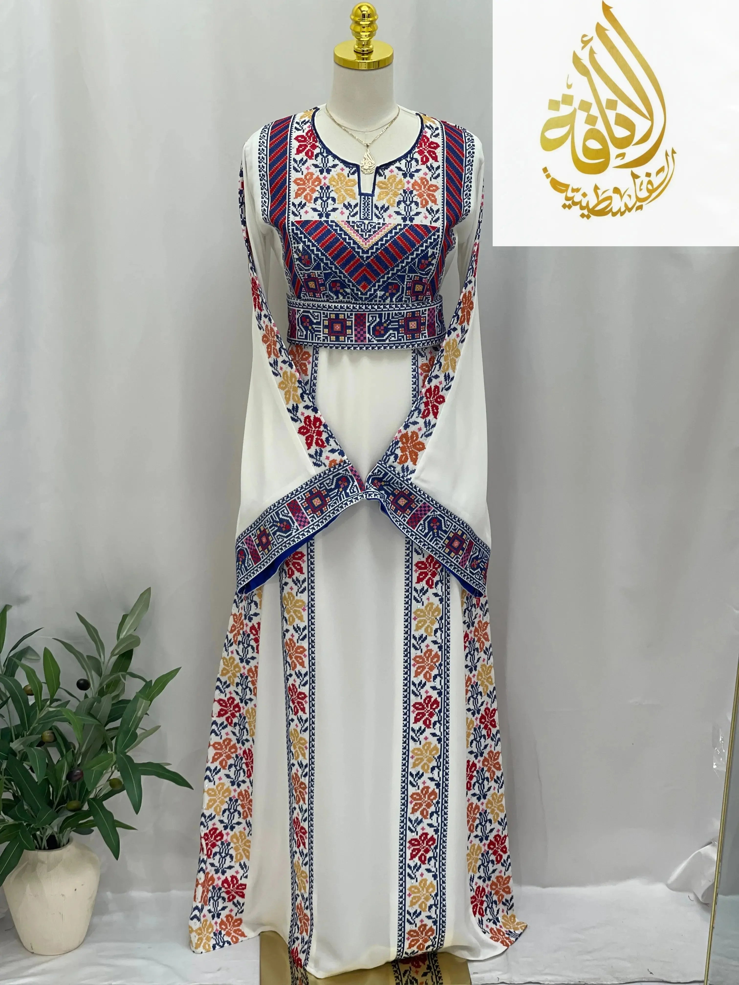 Roses Embroidered Thoub | Elegant Palestinian Dress - Palestinian Elegance