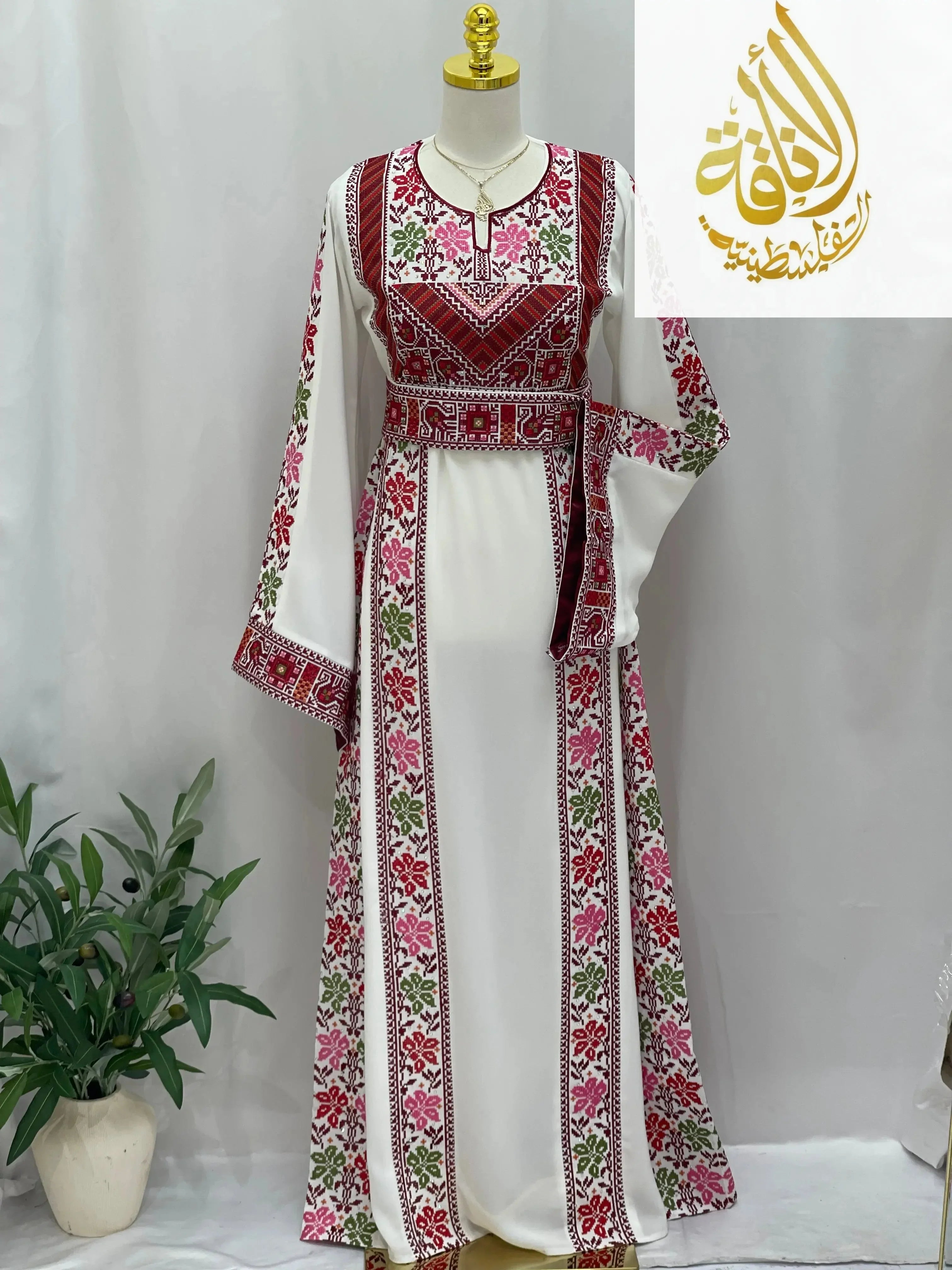 Roses Embroidered Thoub | Elegant Palestinian Dress - Palestinian Elegance