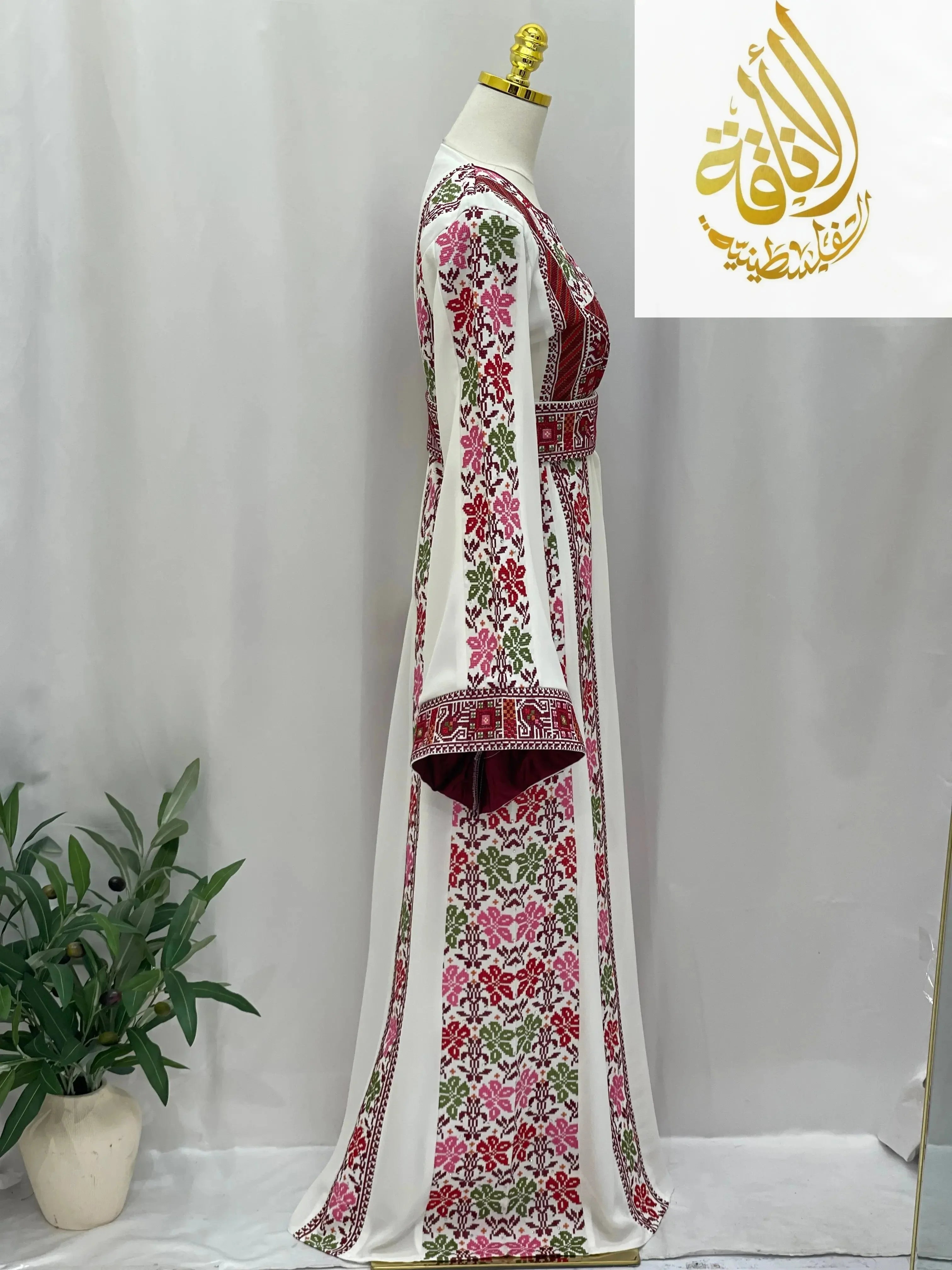 Roses Embroidered Thoub | Elegant Palestinian Dress - Palestinian Elegance