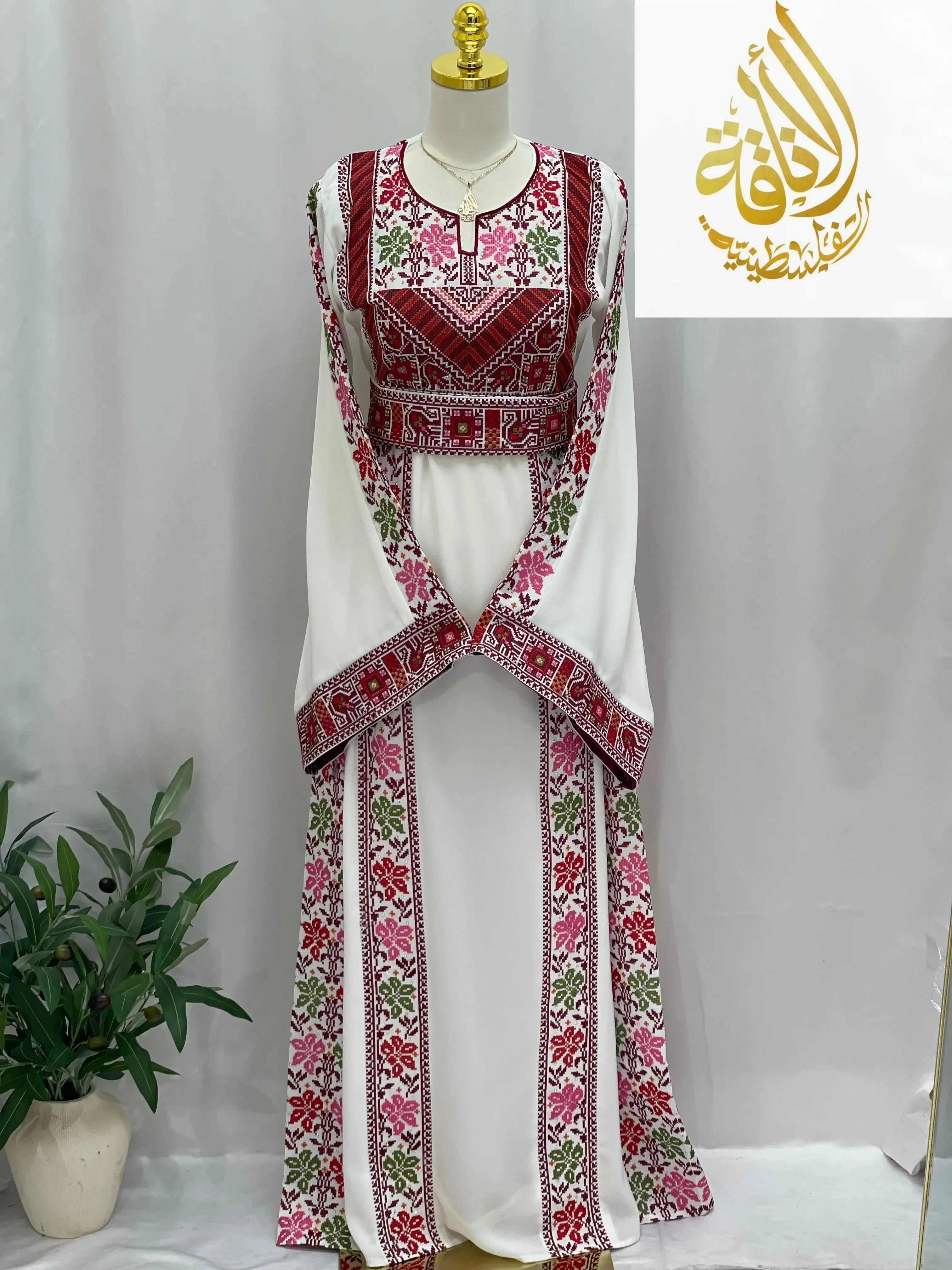 Roses Embroidered Thoub | Elegant Palestinian Dress - Palestinian Elegance