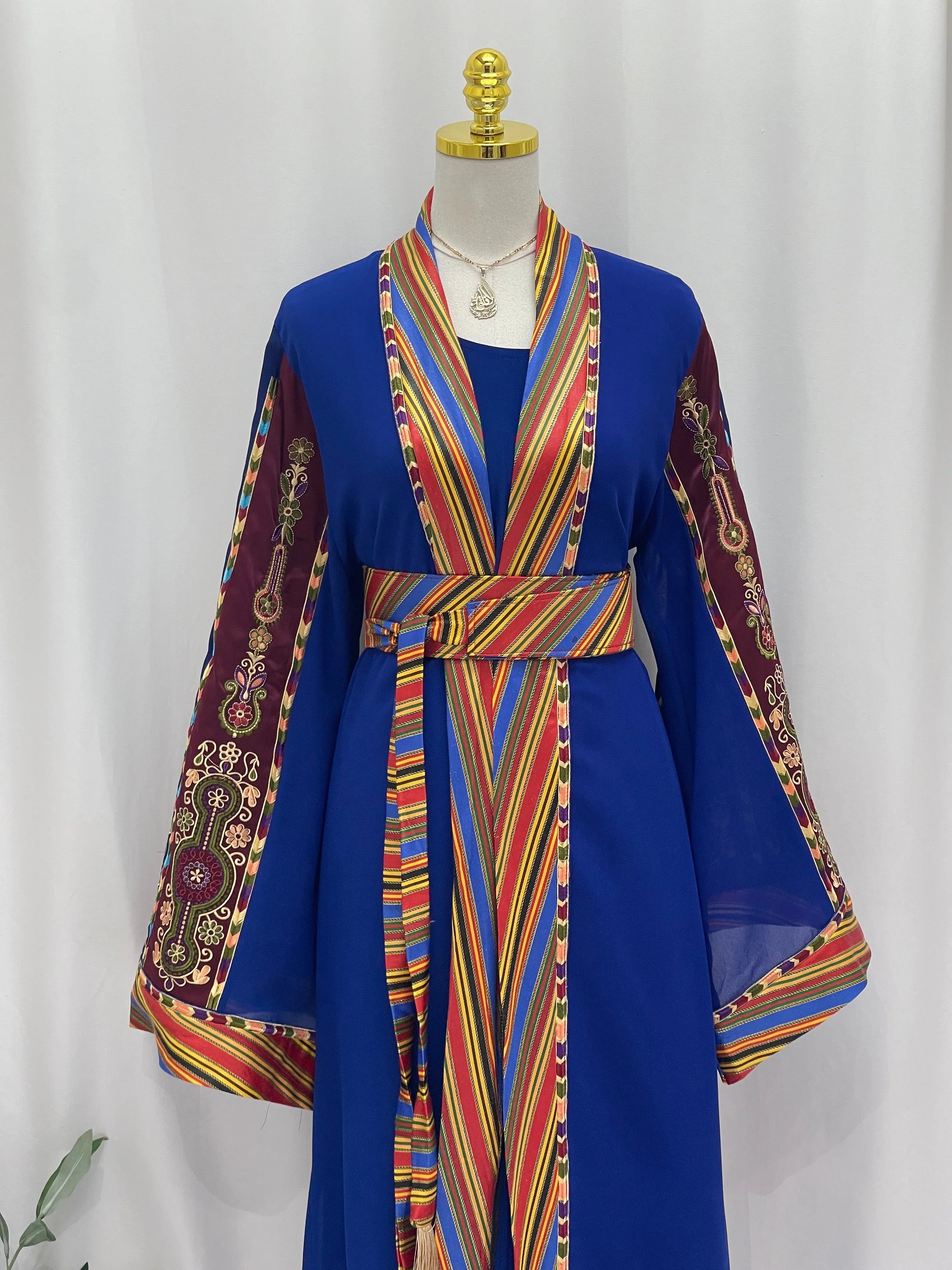 Royal Malak Open Abaya - A Perfect Fusion Of Tradition Palestinian Elegance