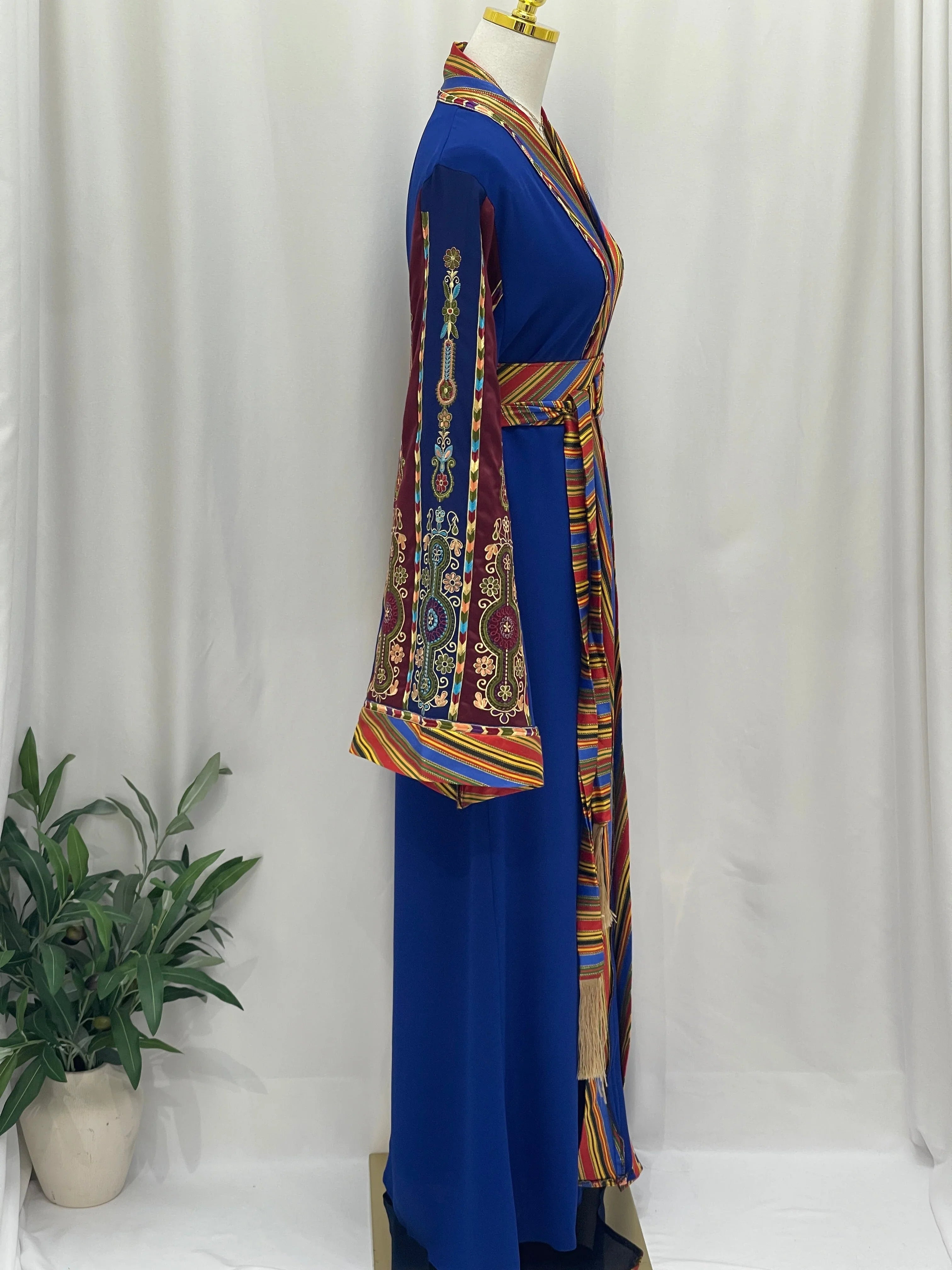 Royal Malak Open Abaya - A Perfect Fusion Of Tradition Palestinian Elegance