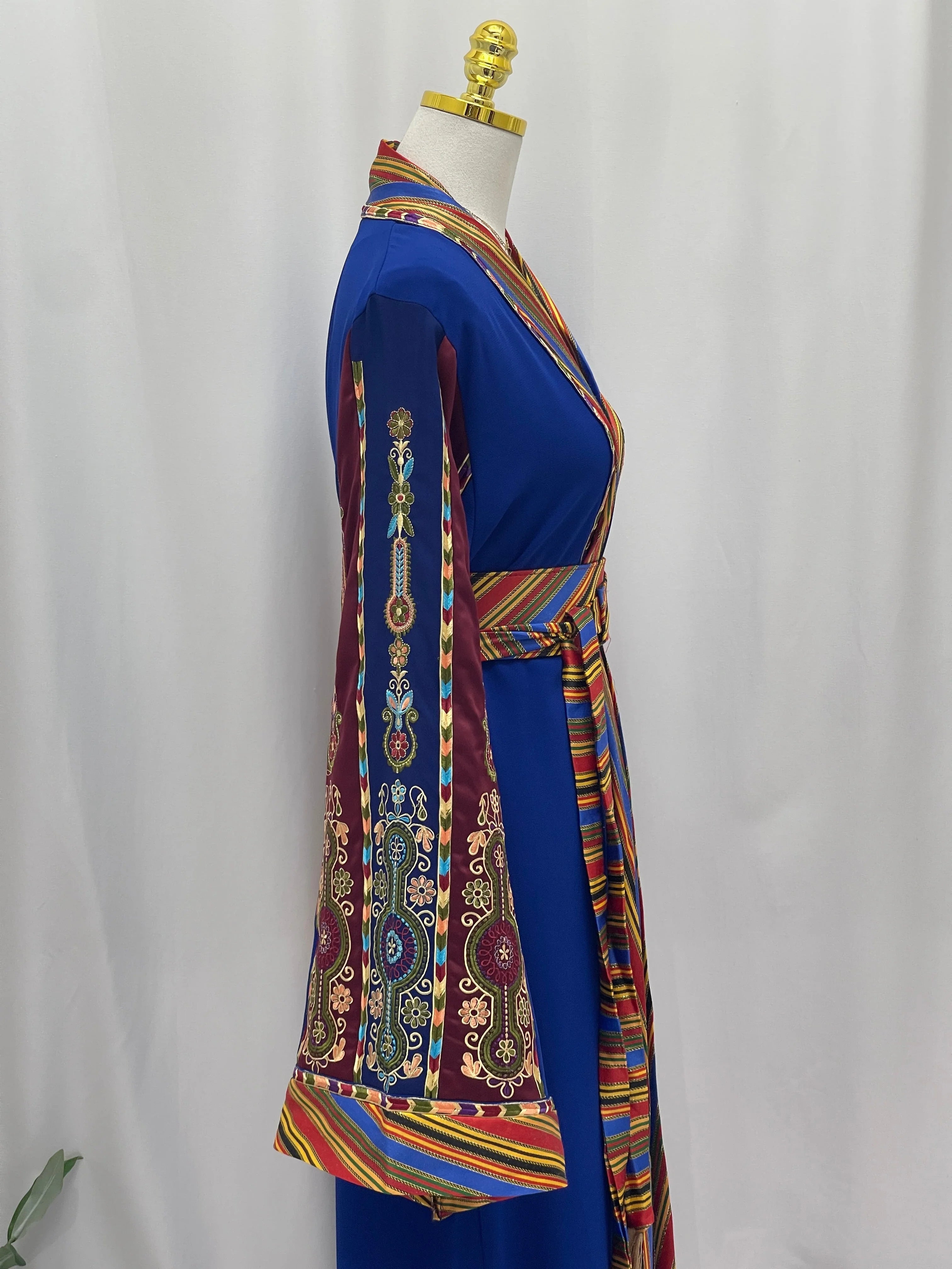 Royal Malak Open Abaya - A Perfect Fusion Of Tradition Palestinian Elegance