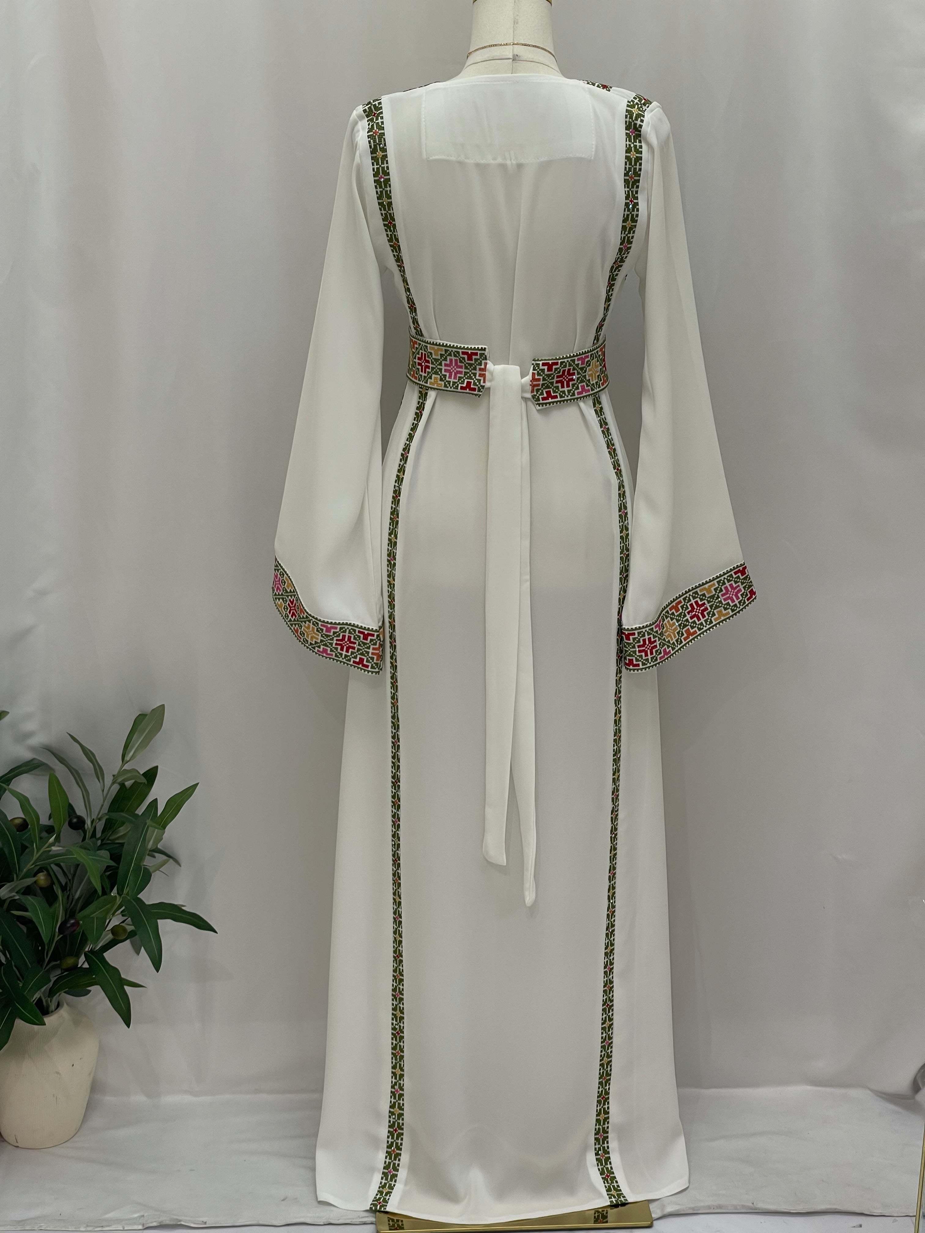 Simple 4 Vin Embroidered Thoub – Timeless Elegance & Modern Tradition - Palestinian Elegance
