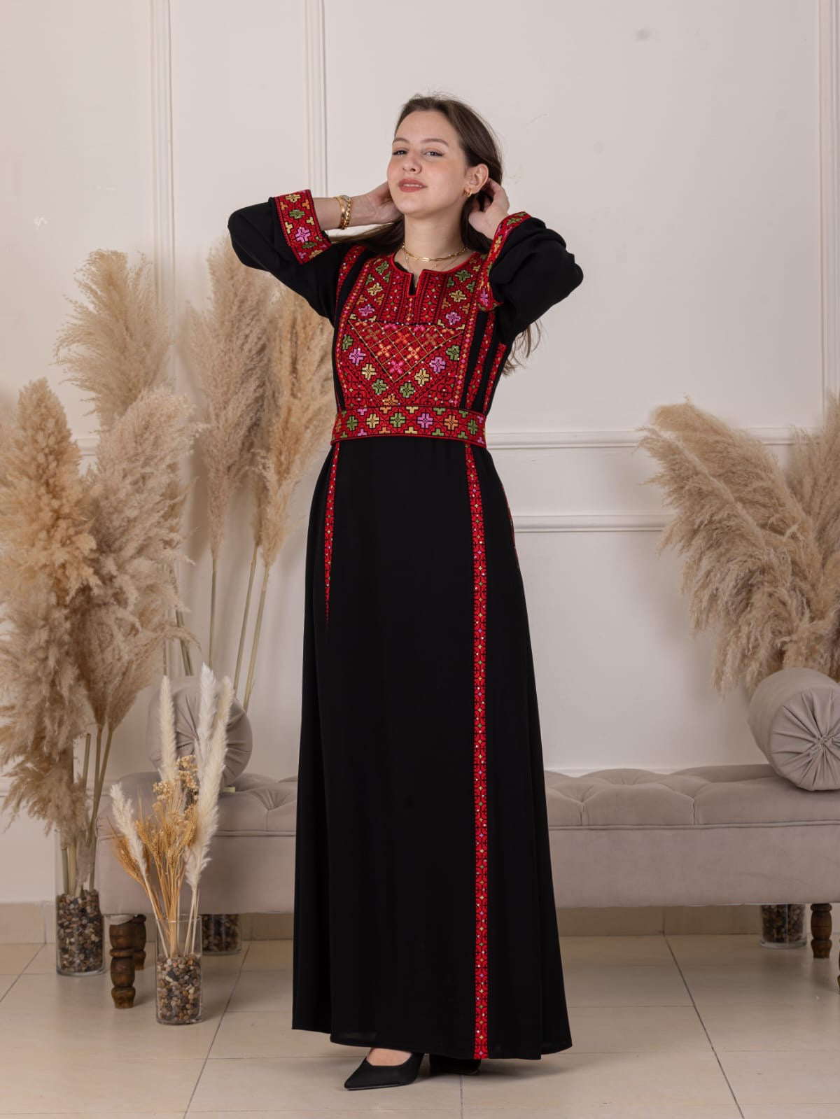 Simple 4 Vin Embroidered Thoub – Timeless Elegance & Modern Tradition - Palestinian Elegance