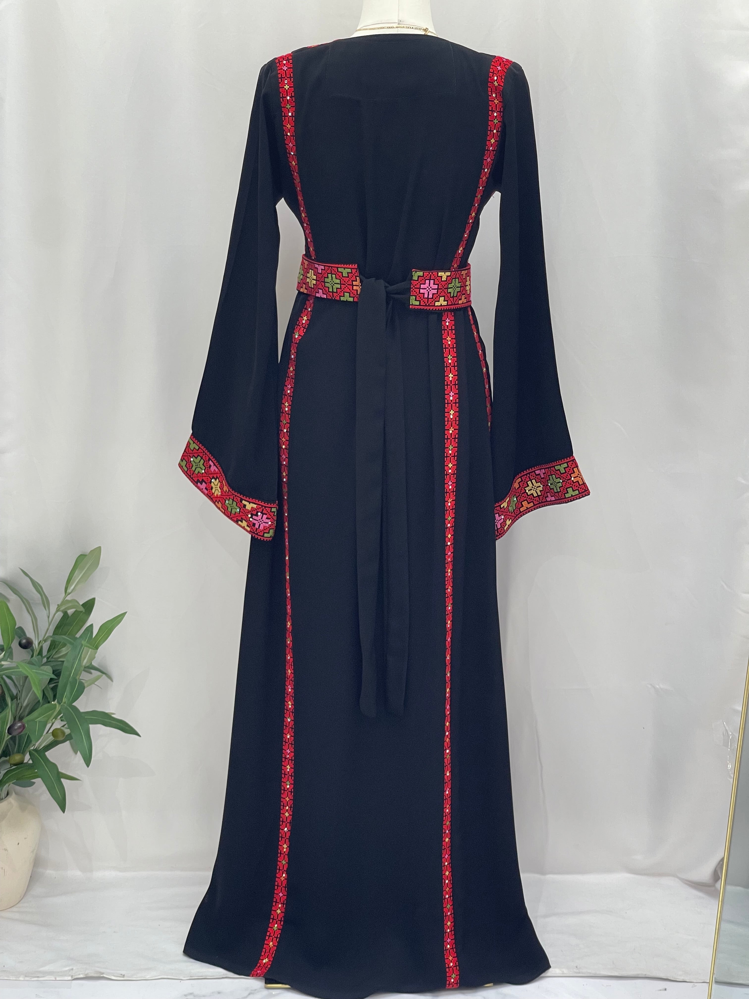 Simple 4 Vin Embroidered Thoub – Timeless Elegance & Modern Tradition - Palestinian Elegance