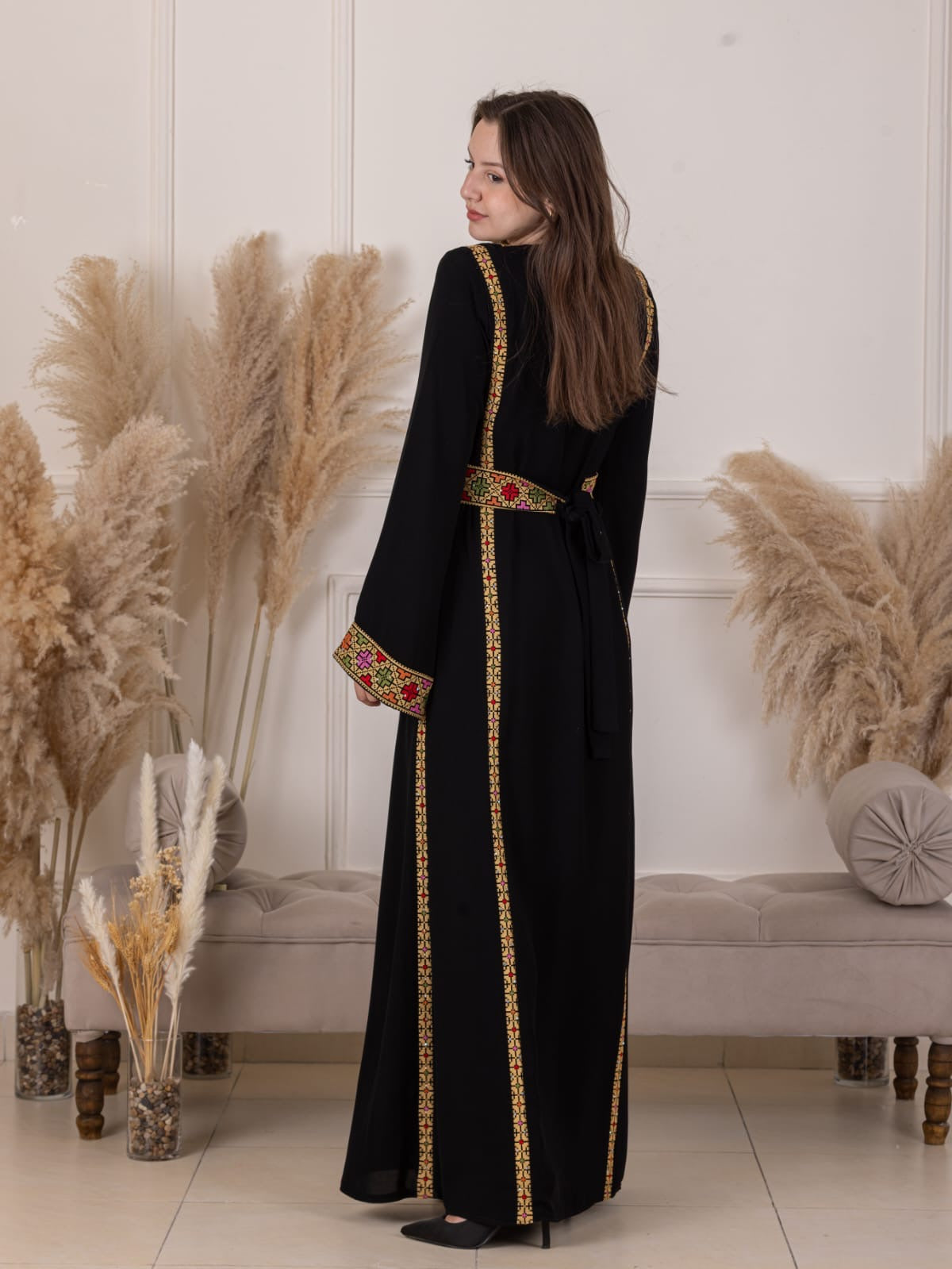 Simple 4 Vin Embroidered Thoub – Timeless Elegance & Modern Tradition - Palestinian Elegance