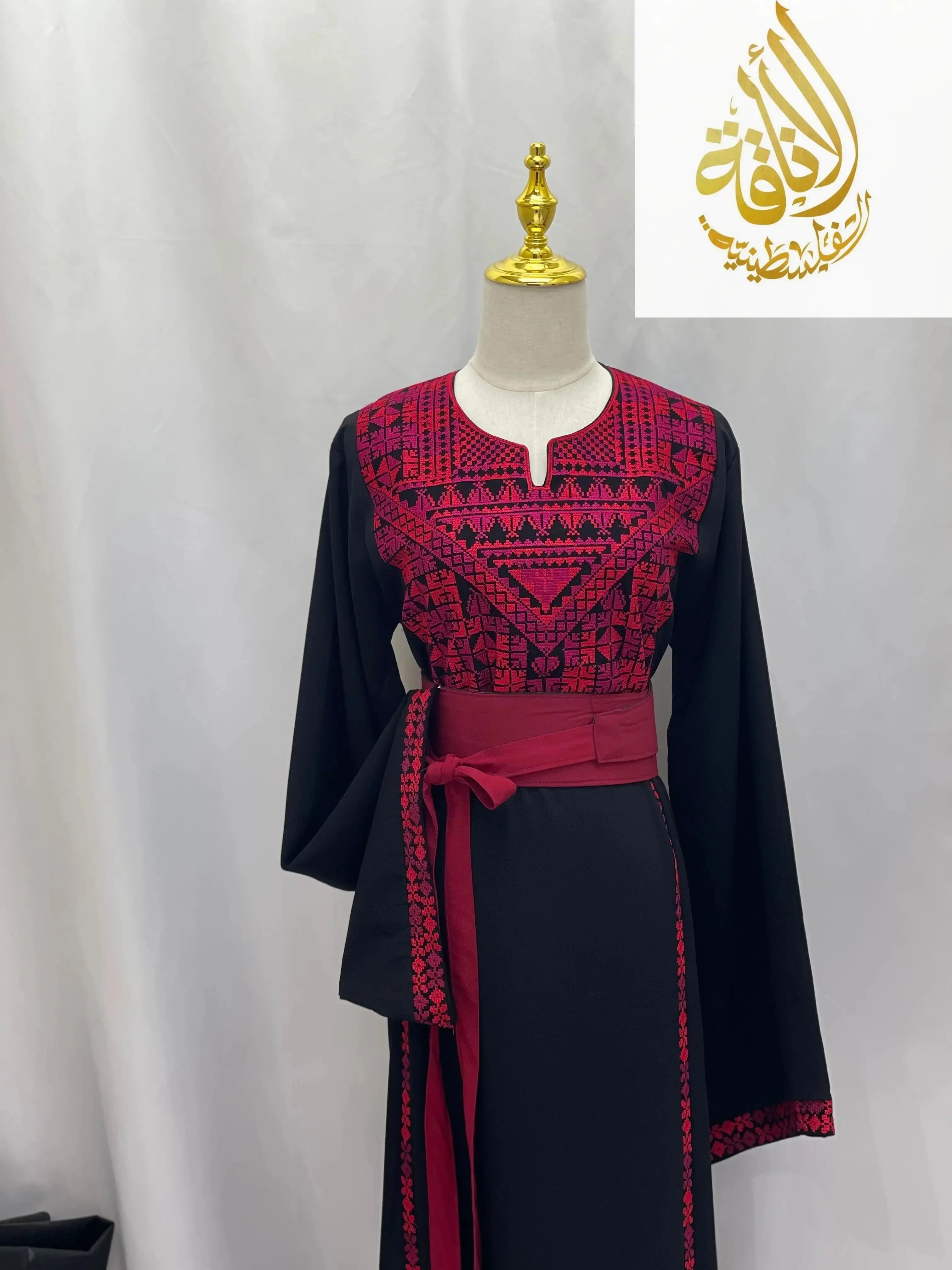 Simple Embroidered Heritage Thoub: Timeless Tradition & Modern Comfort Palestinian Elegance
