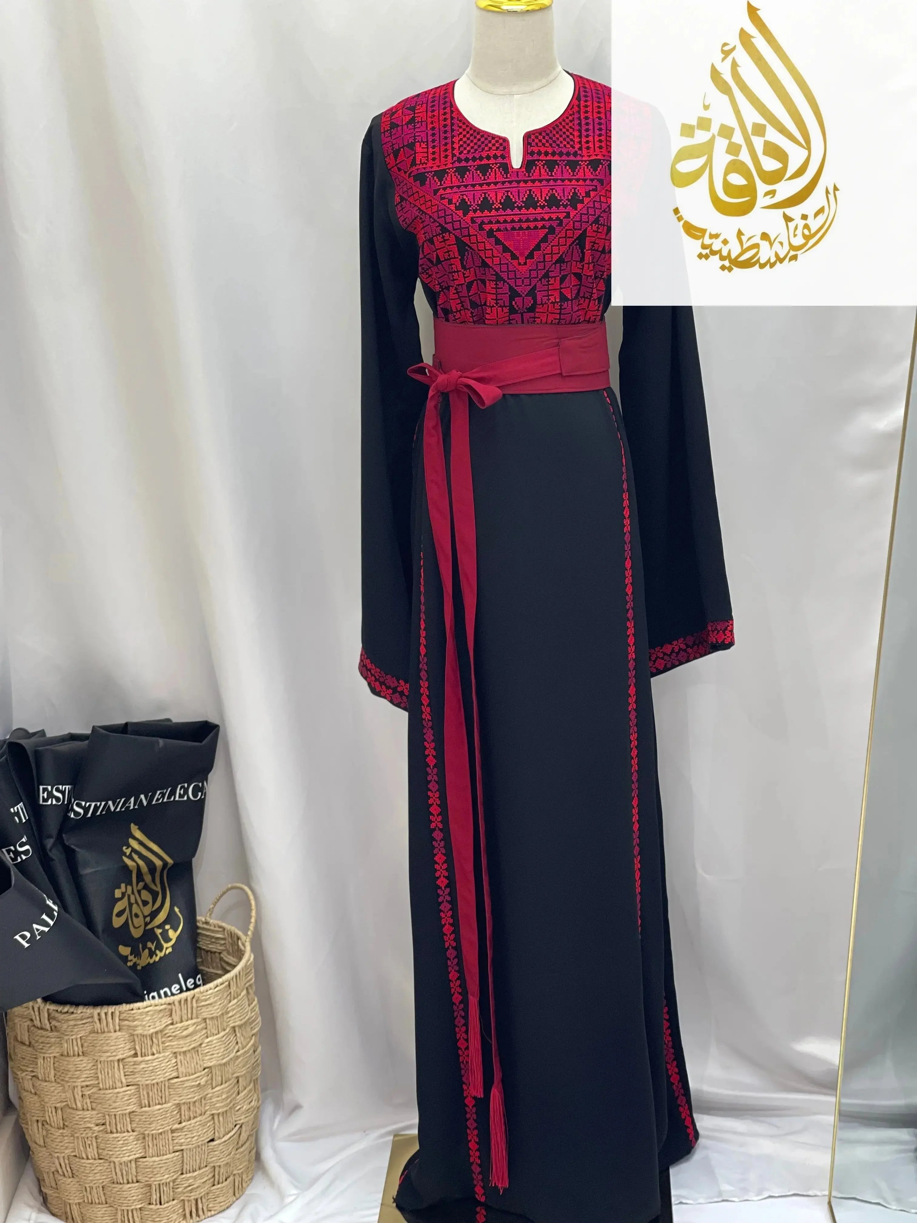 Simple Embroidered Heritage Thoub: Timeless Tradition & Modern Comfort Palestinian Elegance