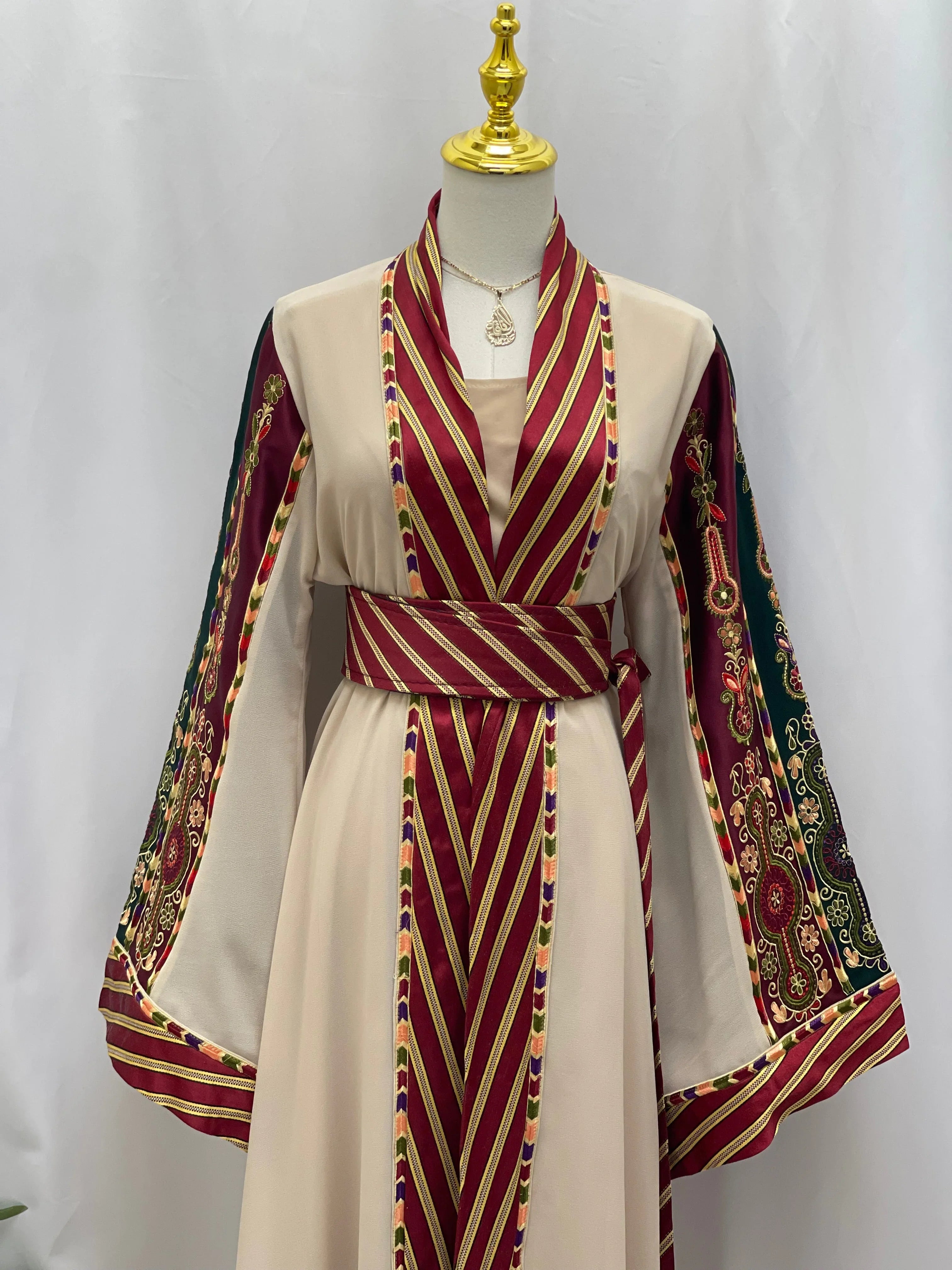 Suzan Kashmir Embroidered Open Abaya - Elegance & Versatility - Palestinian Elegance