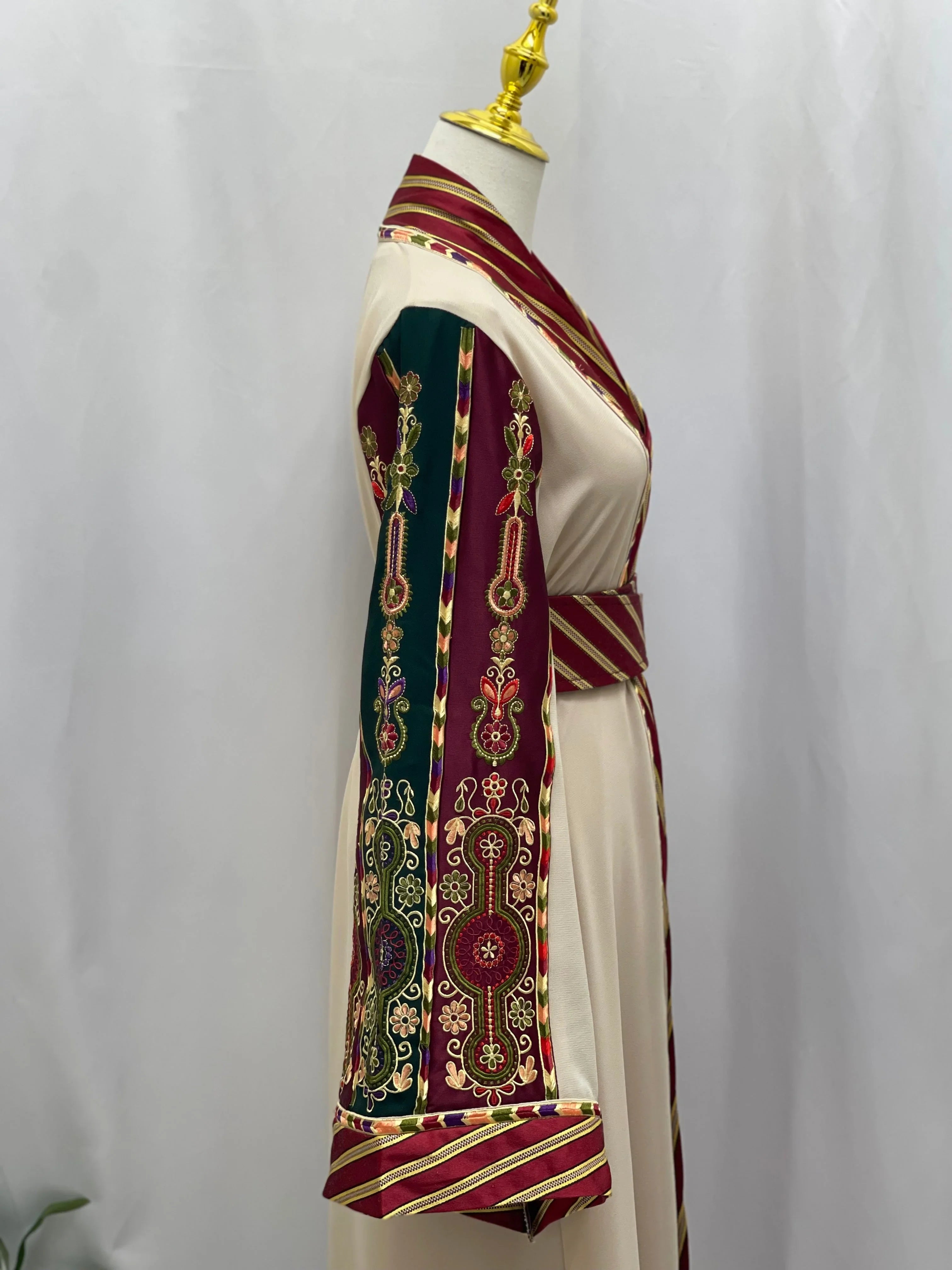 Suzan Kashmir Embroidered Open Abaya - Elegance & Versatility - Palestinian Elegance