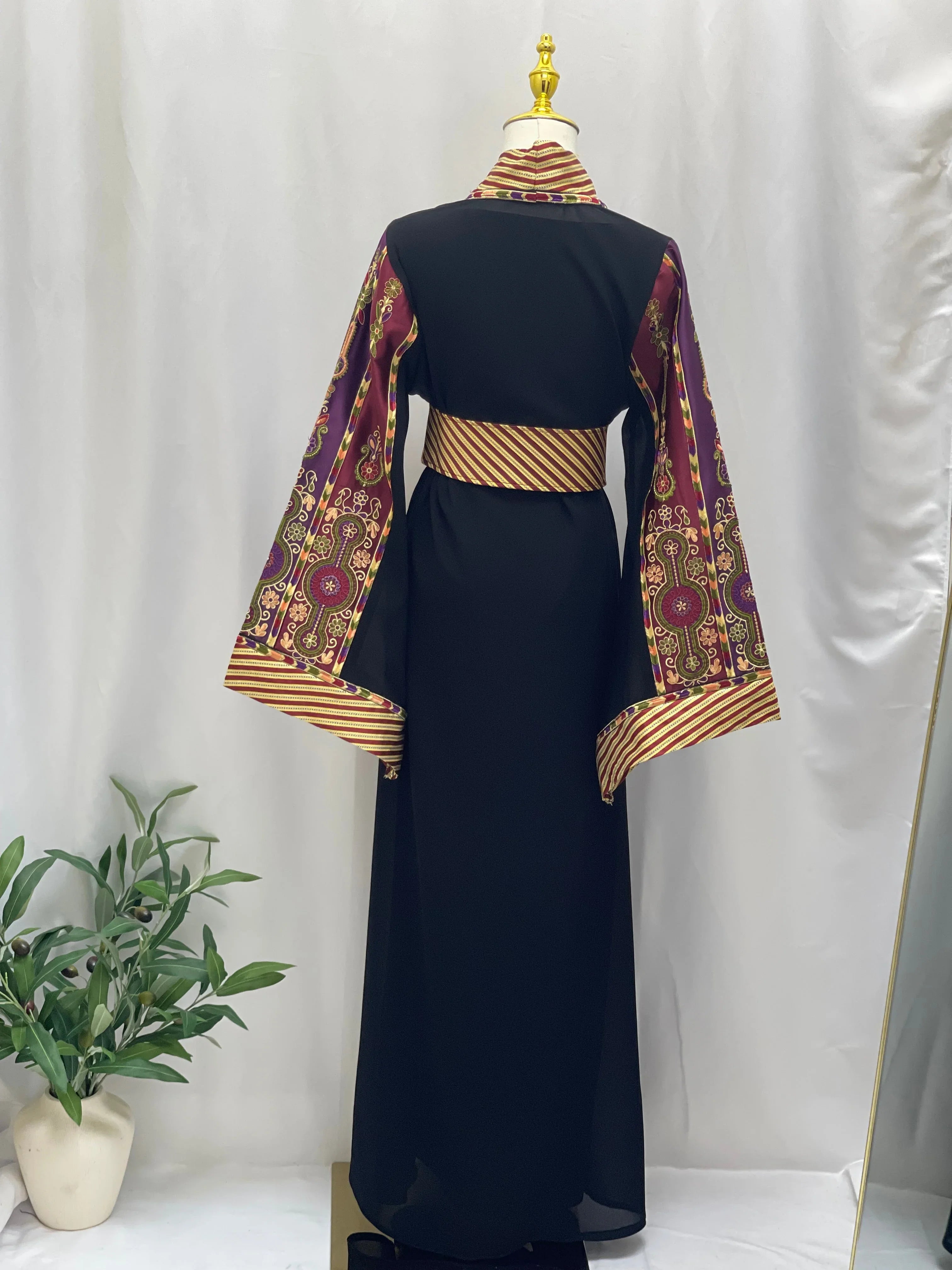 Suzan Kashmir Embroidered Open Abaya - Elegance & Versatility - Palestinian Elegance