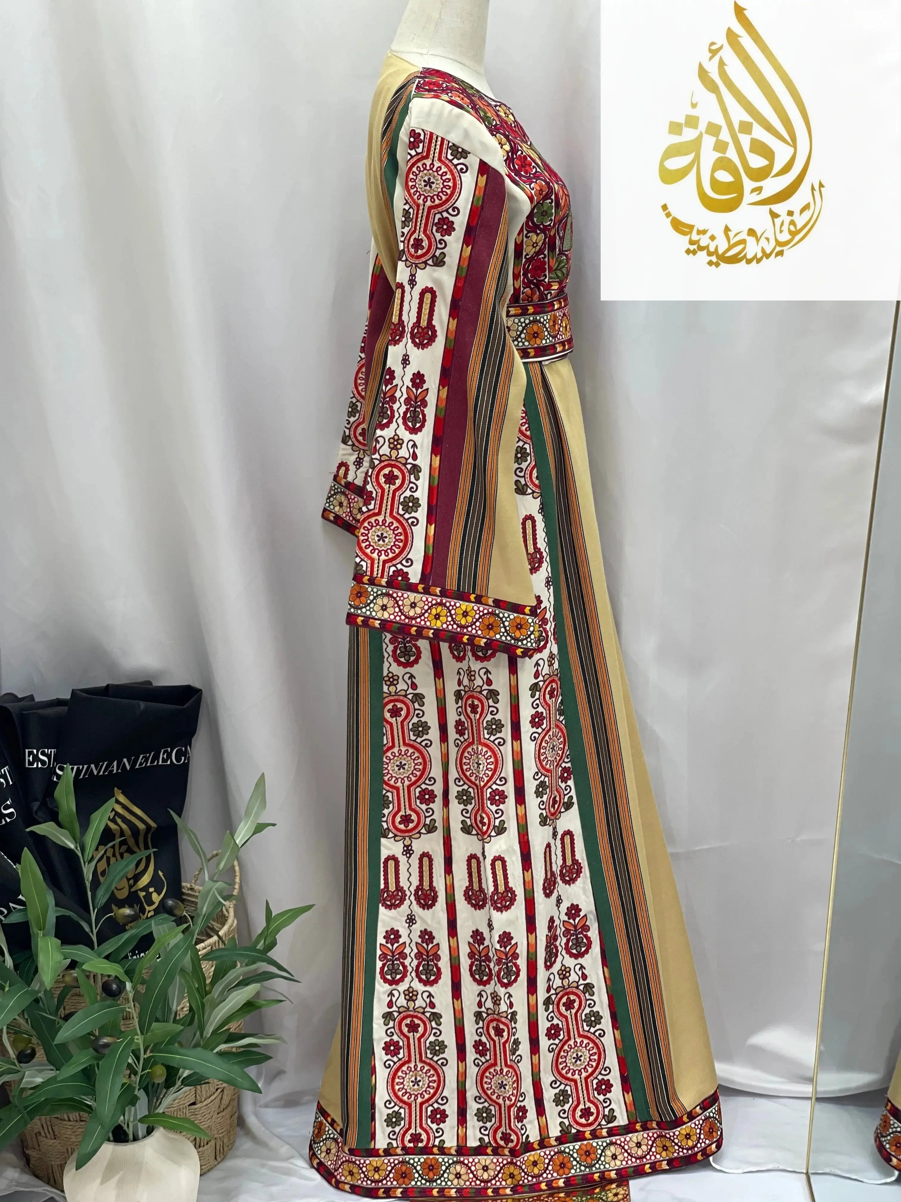 Thoub Al-Majdalwi: Traditional Elegance & Timeless Craftsmanship Palestinian Elegance