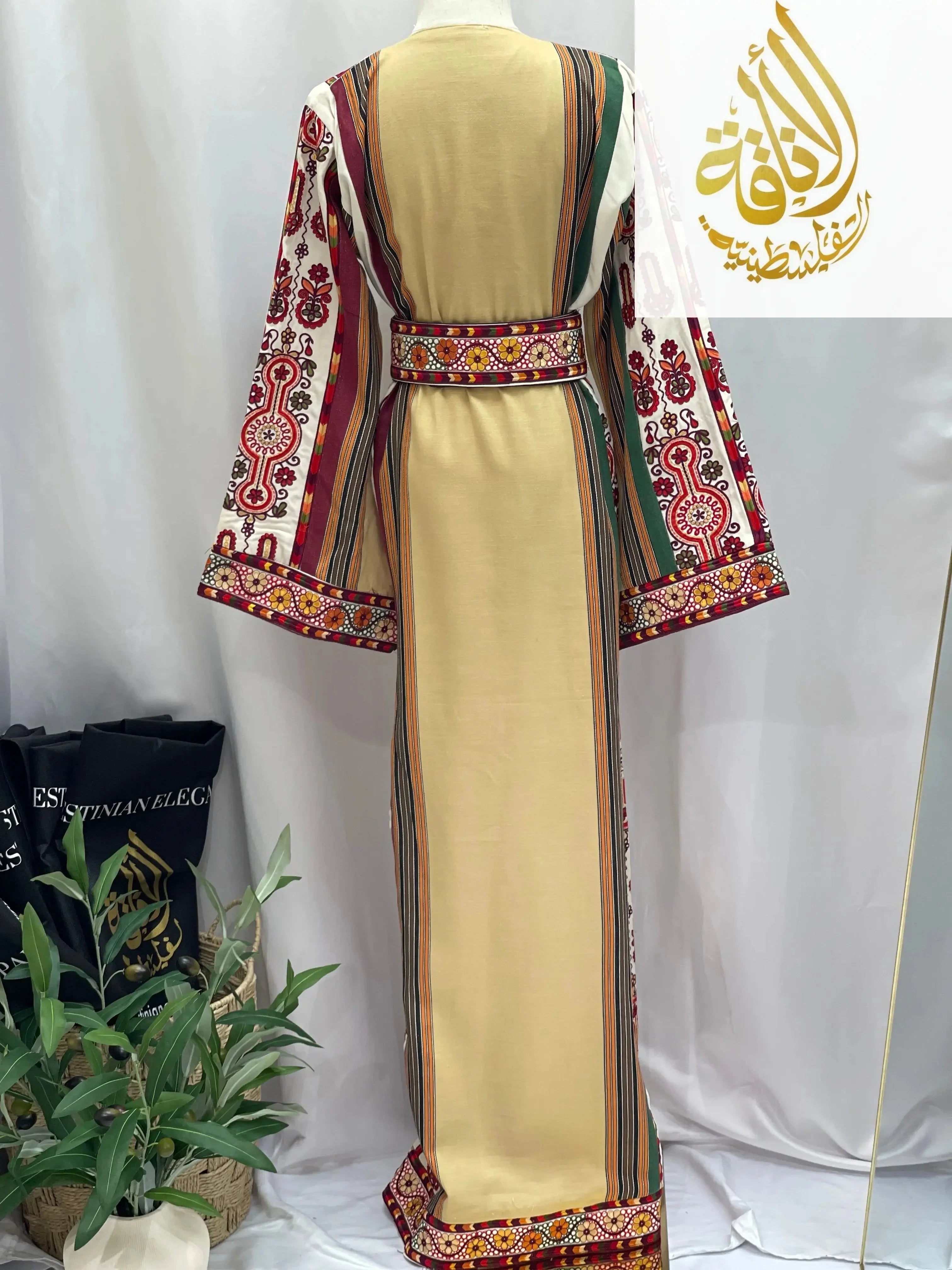 Thoub Al-Majdalwi: Traditional Elegance & Timeless Craftsmanship Palestinian Elegance