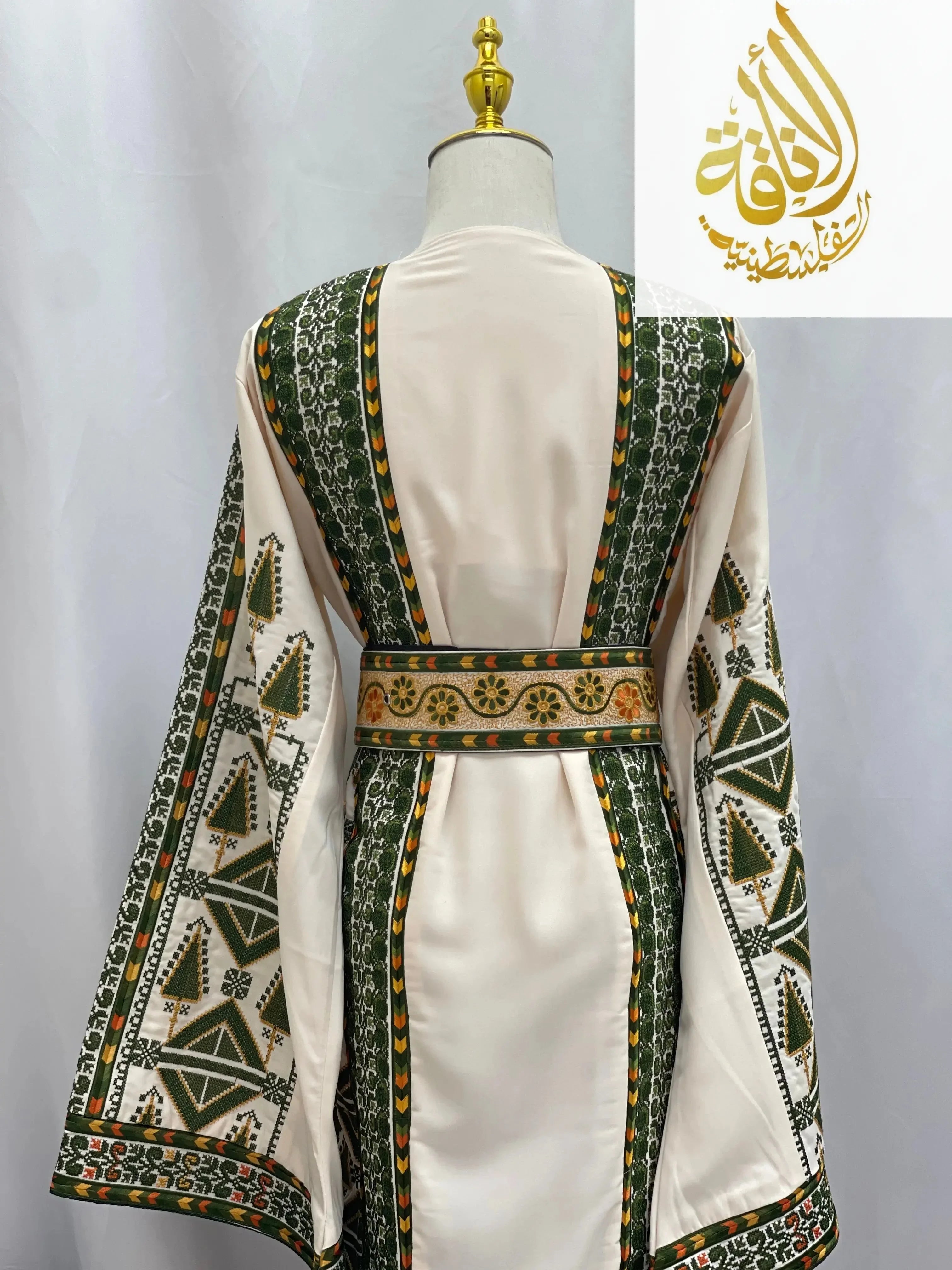 Thoub Alsafa Embroidered: Timeless Elegance & Intricate Craftsmanship Palestinian Elegance
