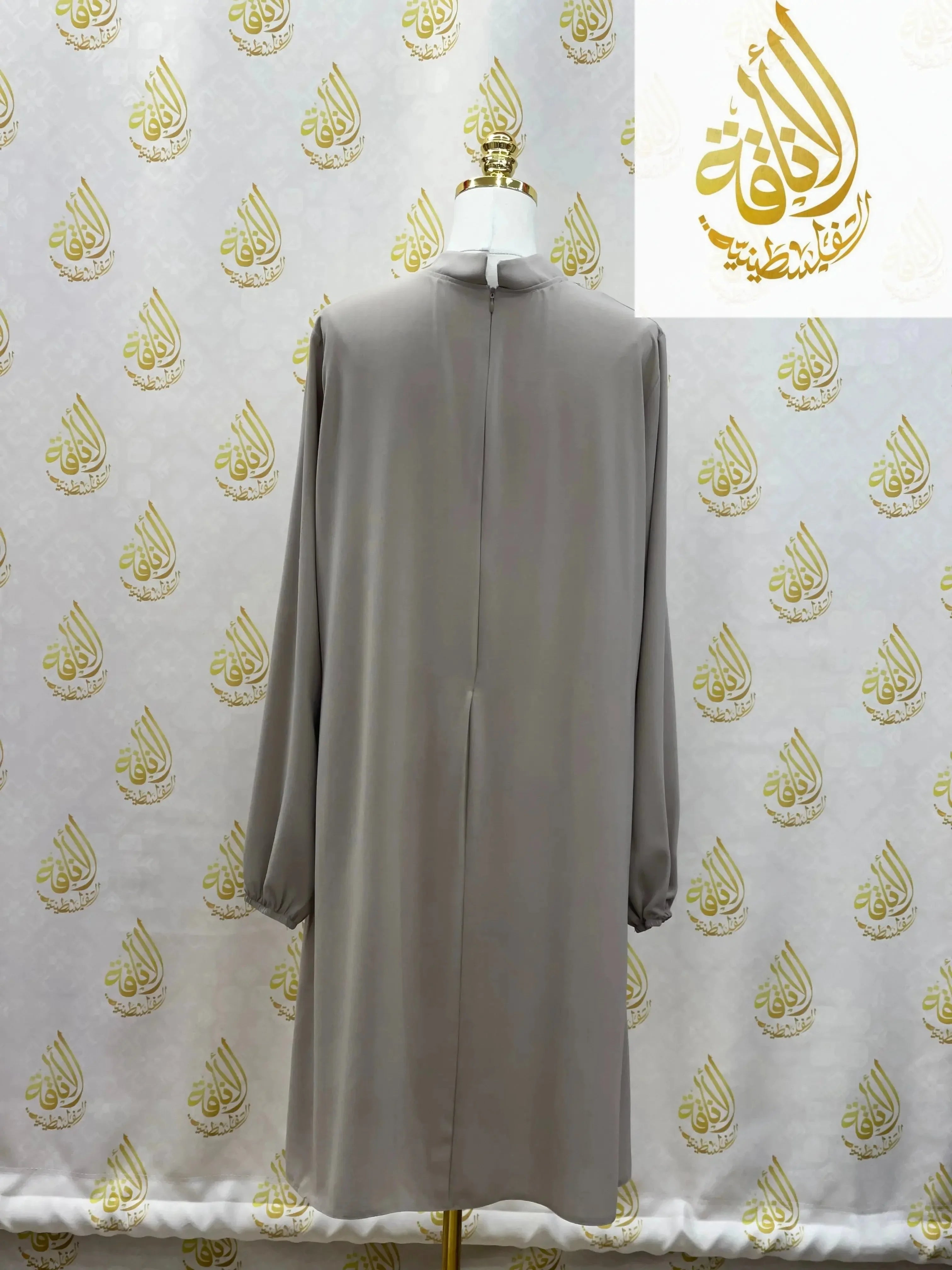 Timeless Elegance: The Long Versatile Tunic Palestinian Elegance