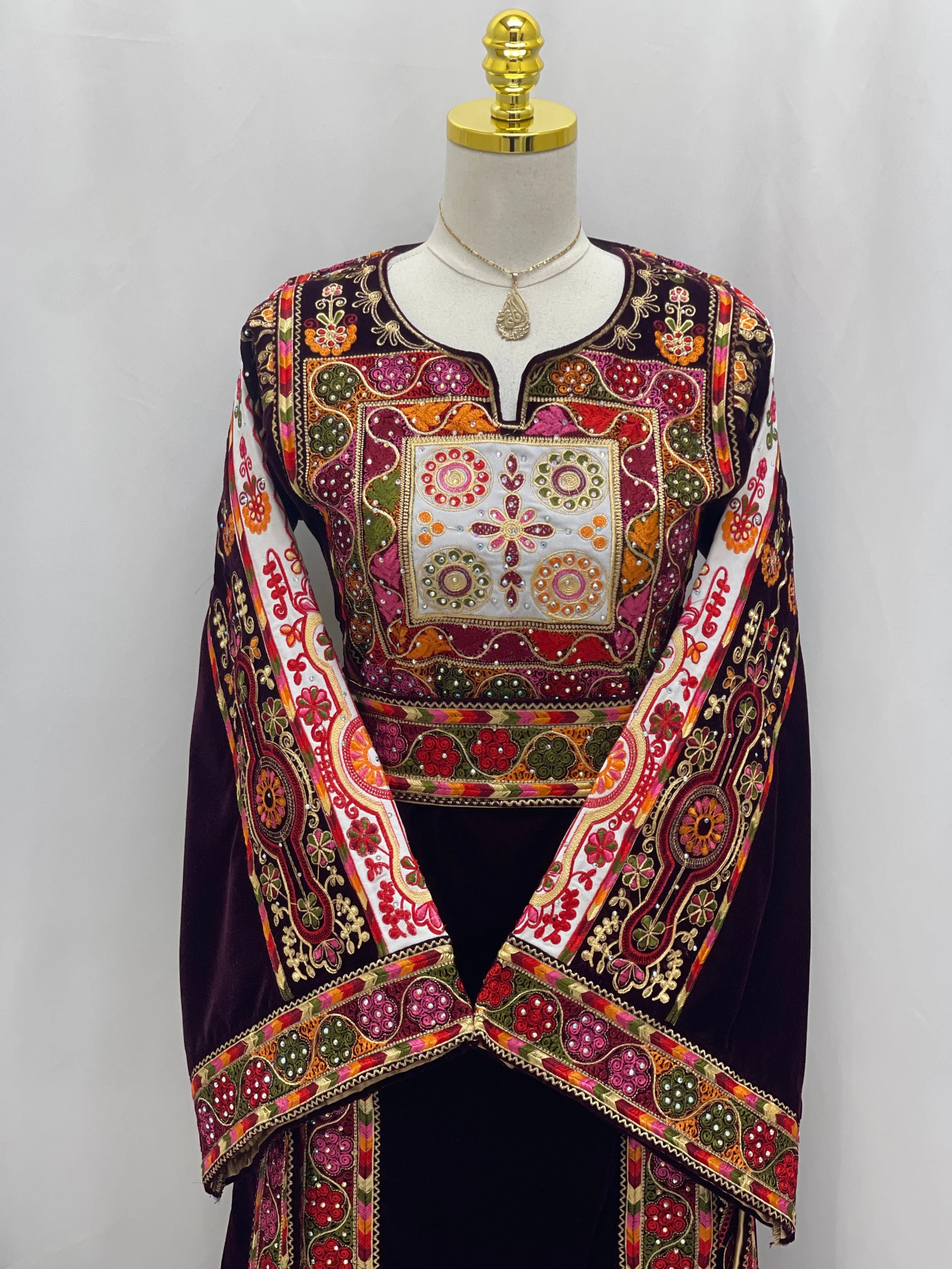 Zahr Al-Turath Velvet Thobe: Offering A Regal and Elegant Heritage-Inspired Look Palestinian Elegance