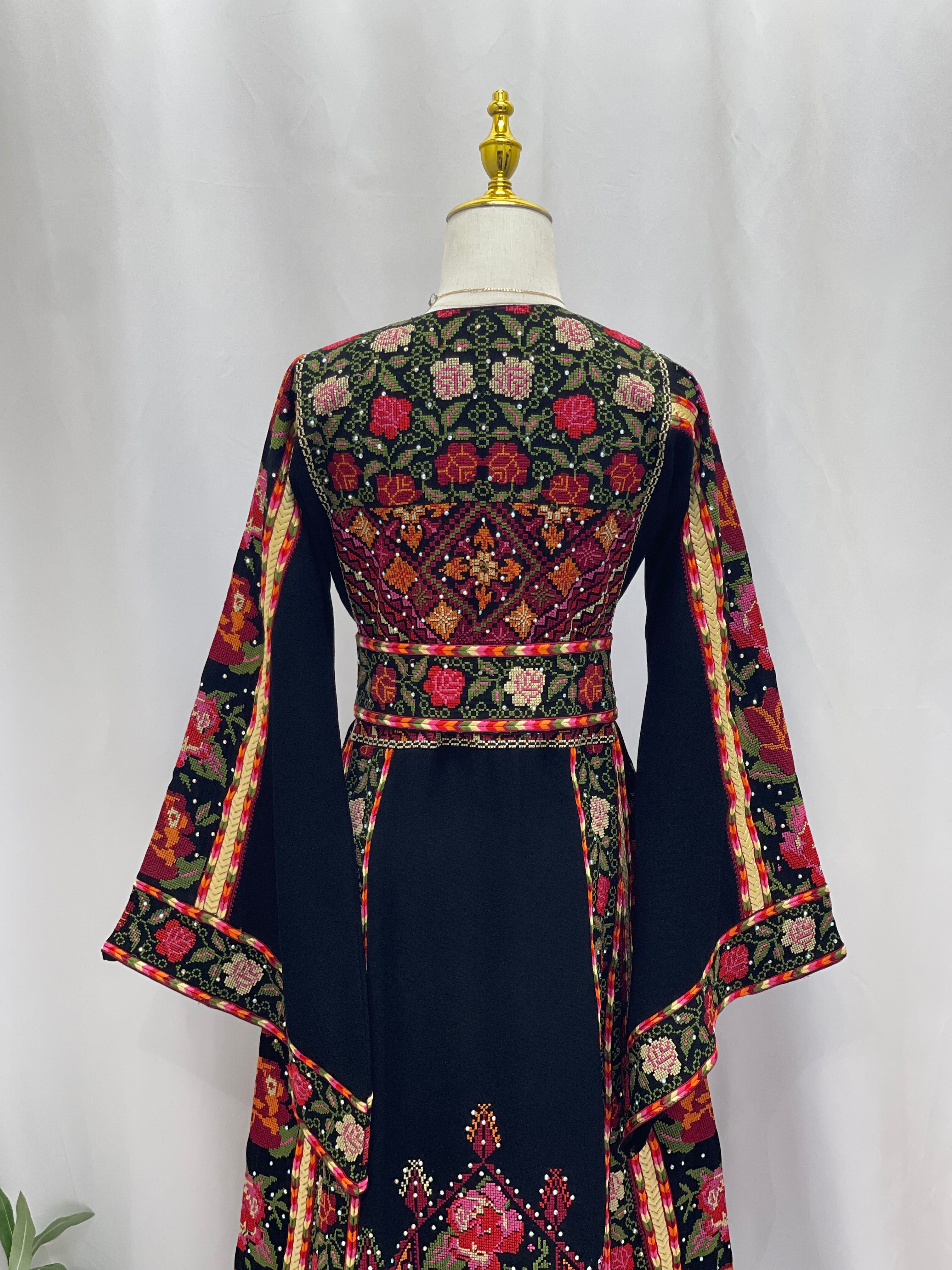 Embroidered Flowers Thoub: A Bloom of Elegance Palestinian Elegance