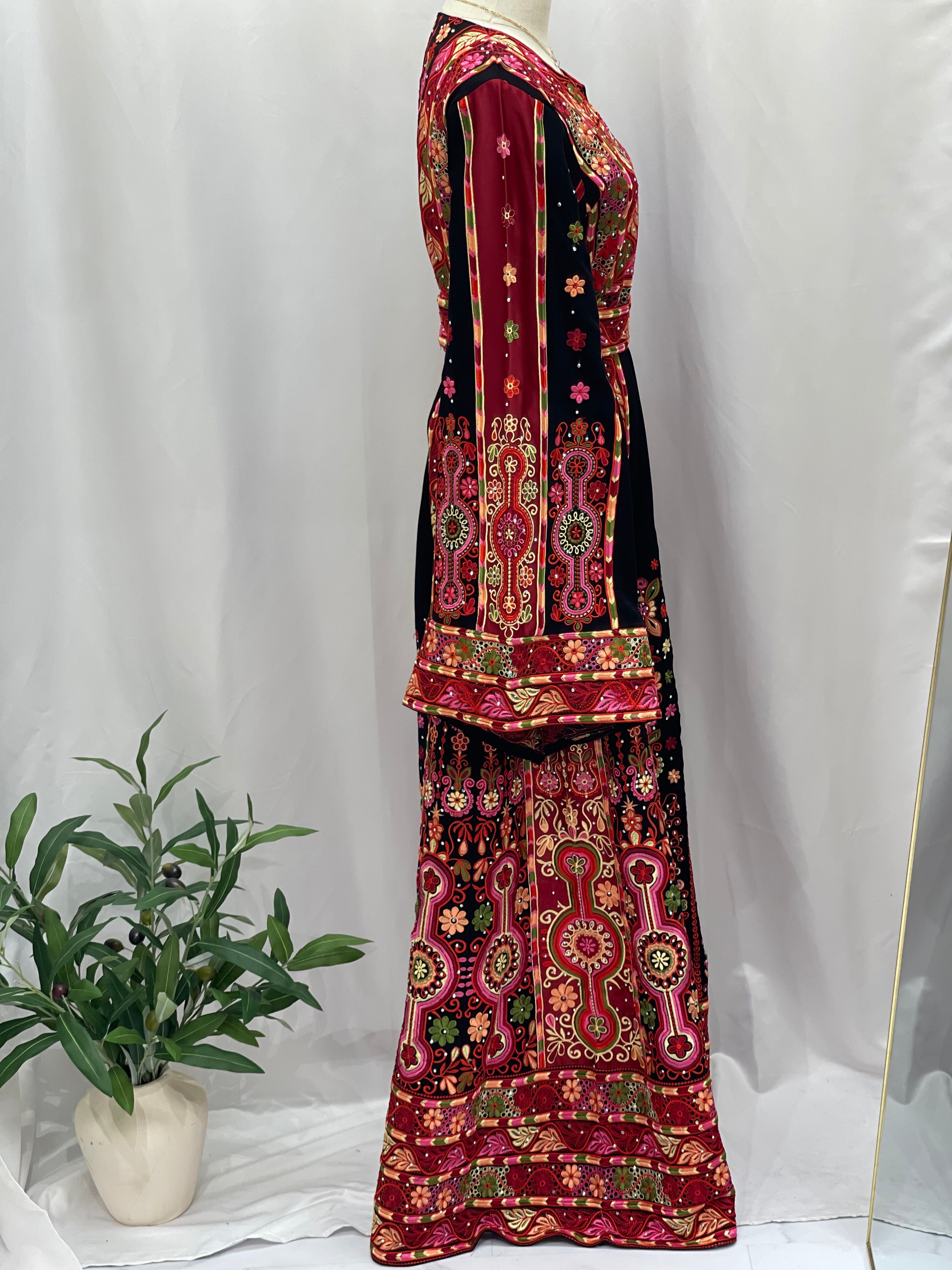 Full Embroidered Thoub Palestinian Elegance