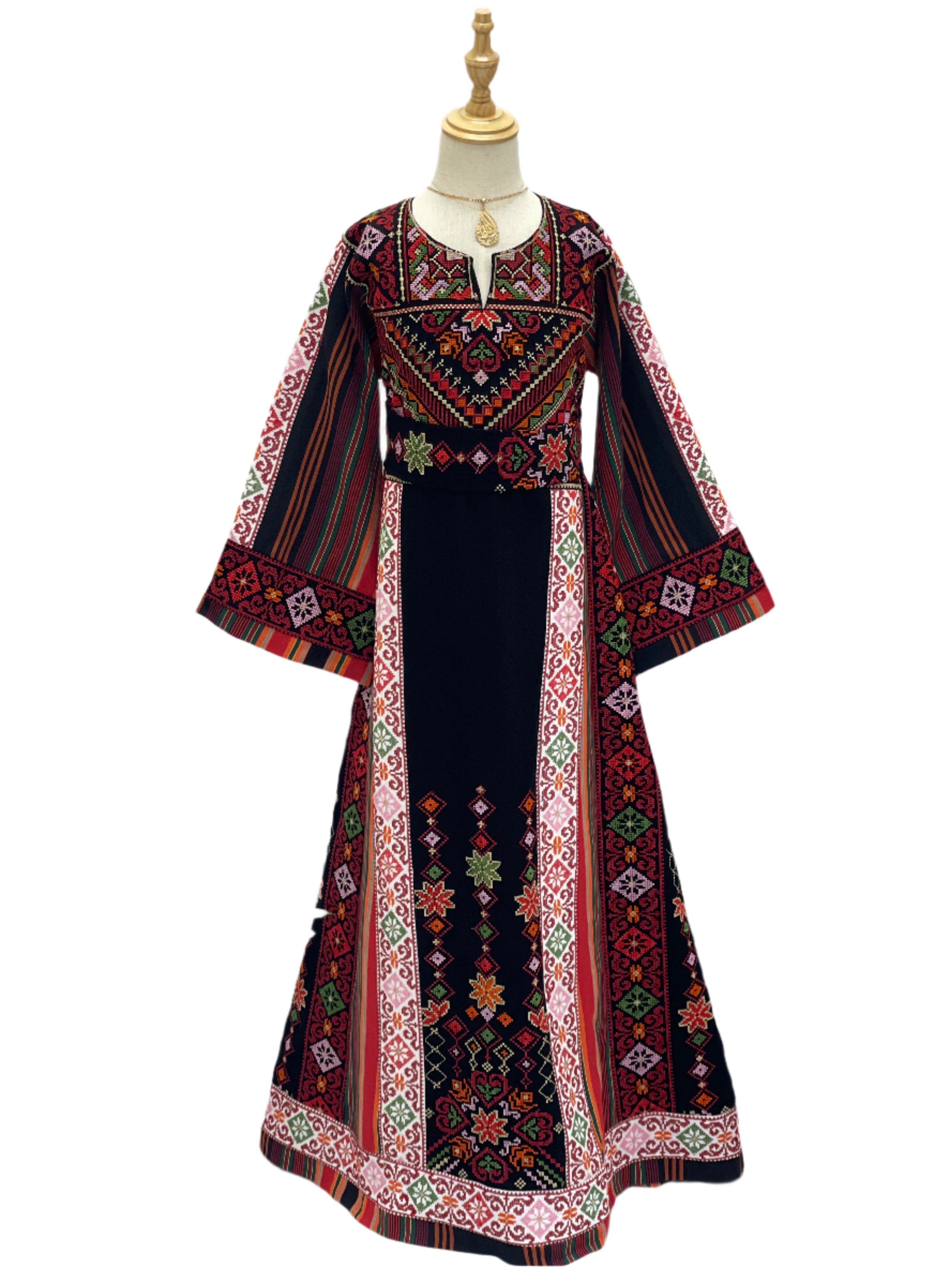 Teens Embroidered Thoub: Tradition Meets Youthful Style Palestinian Elegance