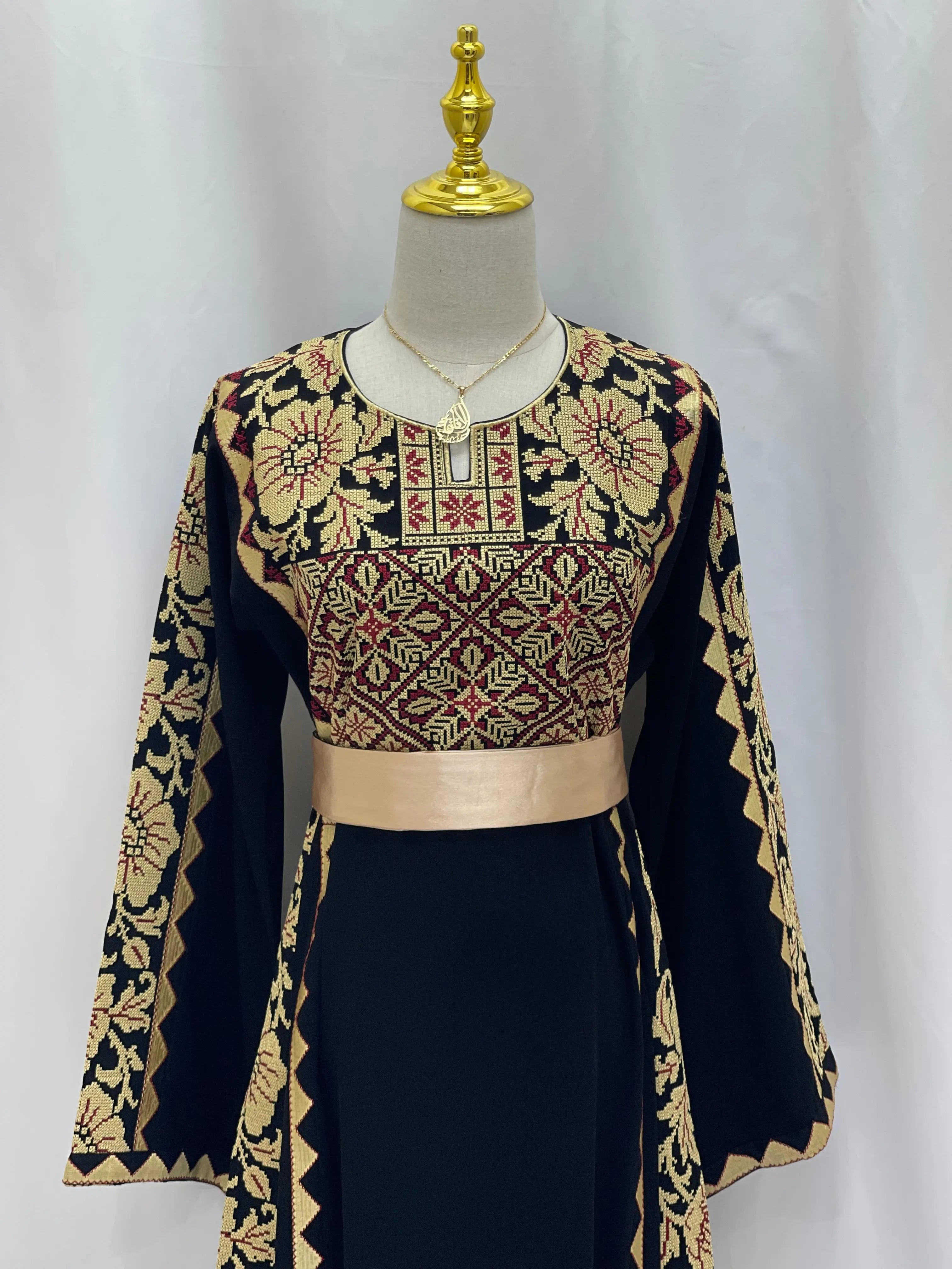 Modern Style Embroidered Thoub Palestinian Elegance