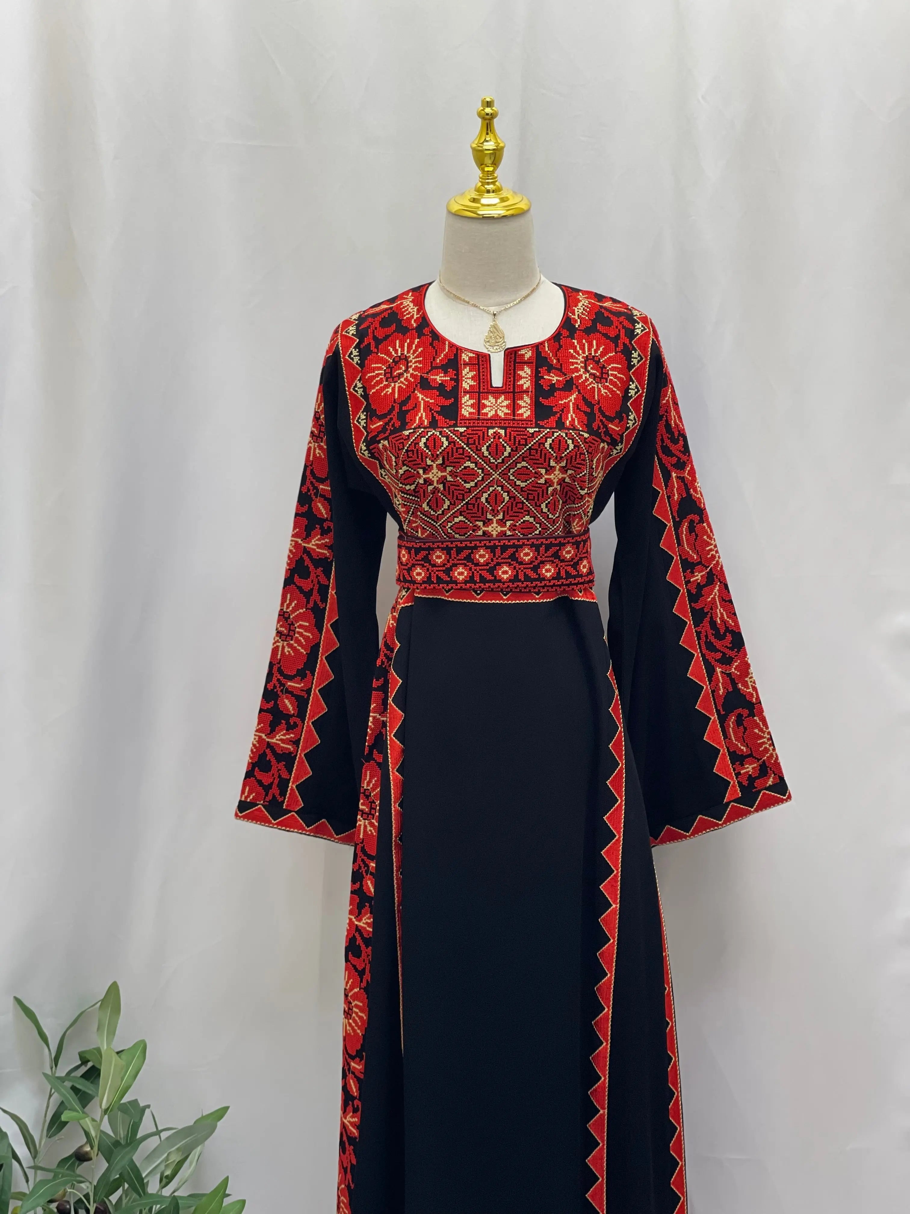 Modern Style Embroidered Thoub Palestinian Elegance