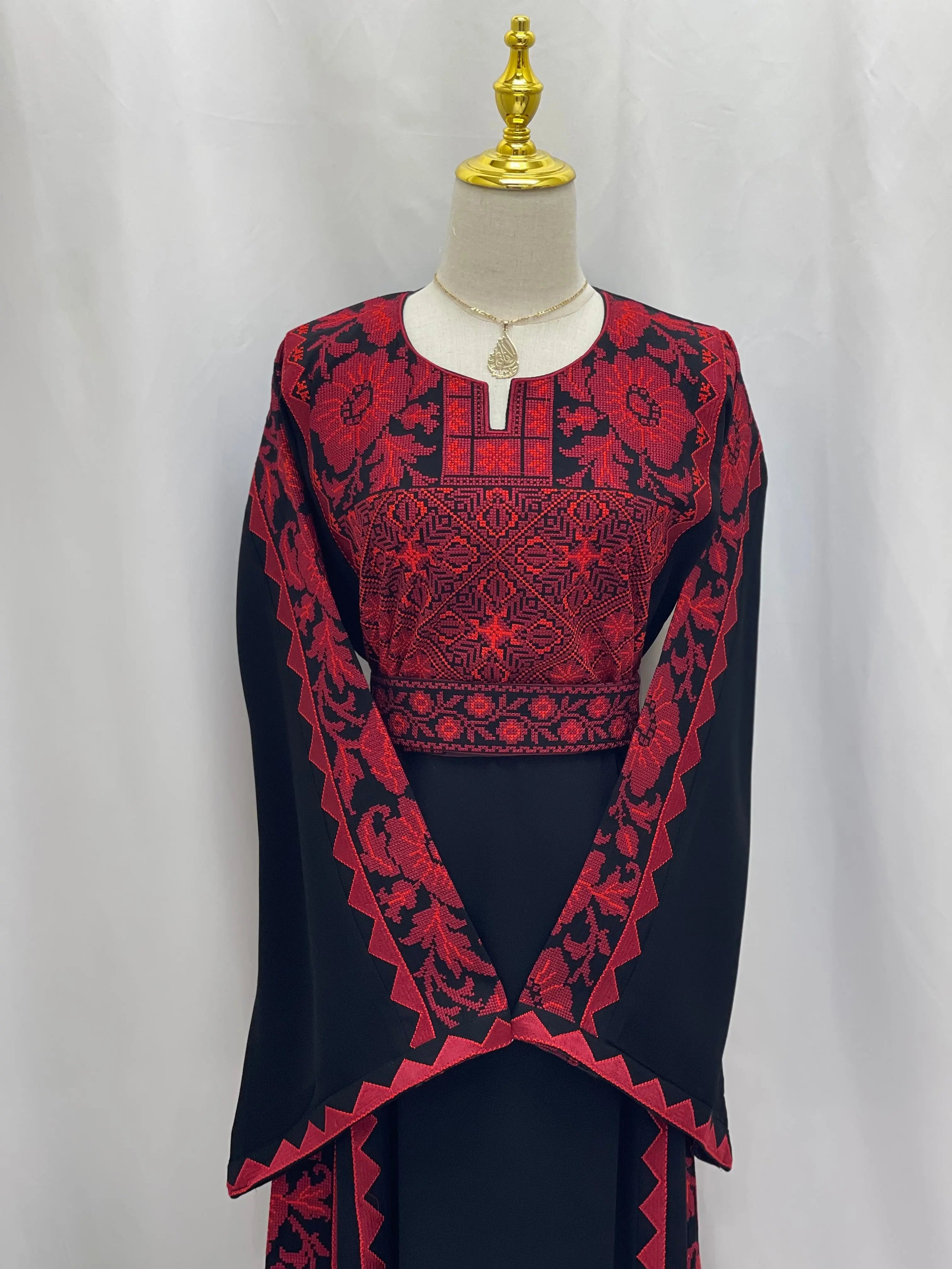 Modern Style Embroidered Thoub Palestinian Elegance