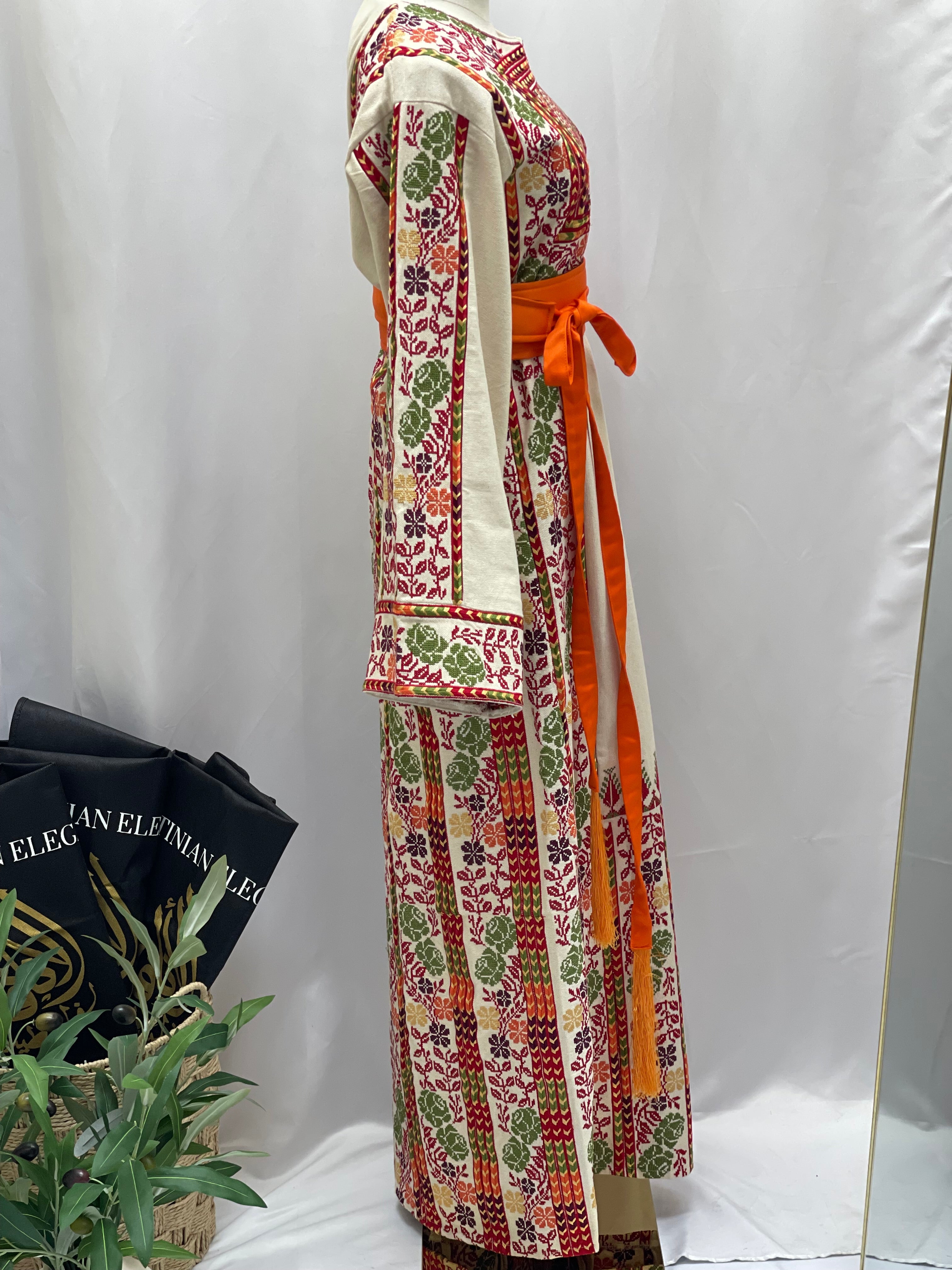 Elegant Flowers Atameen Thob with Matching Belt Palestinian Elegance