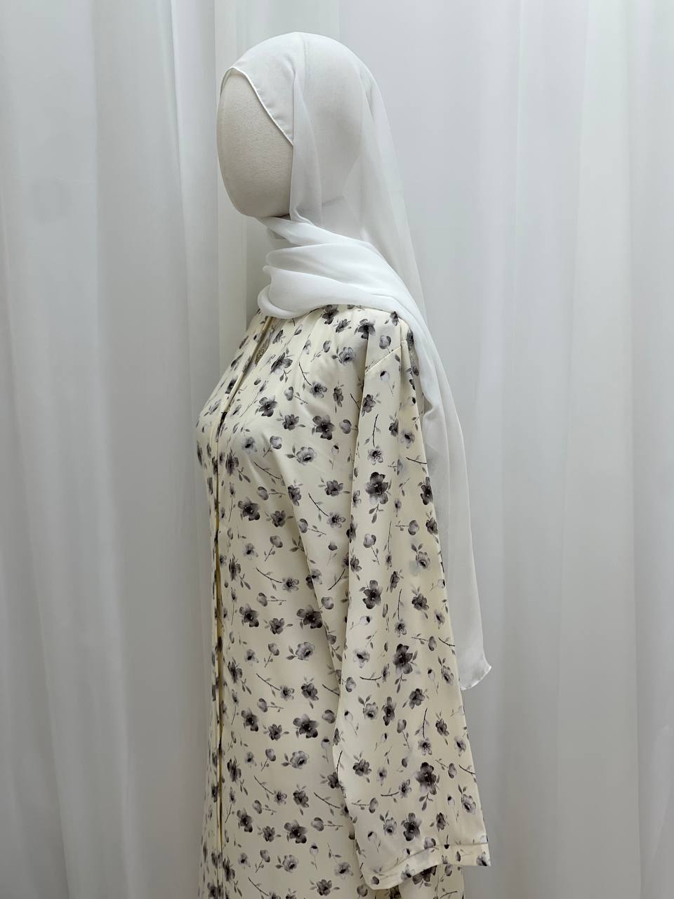 Soft Ivory Bloom Abaya