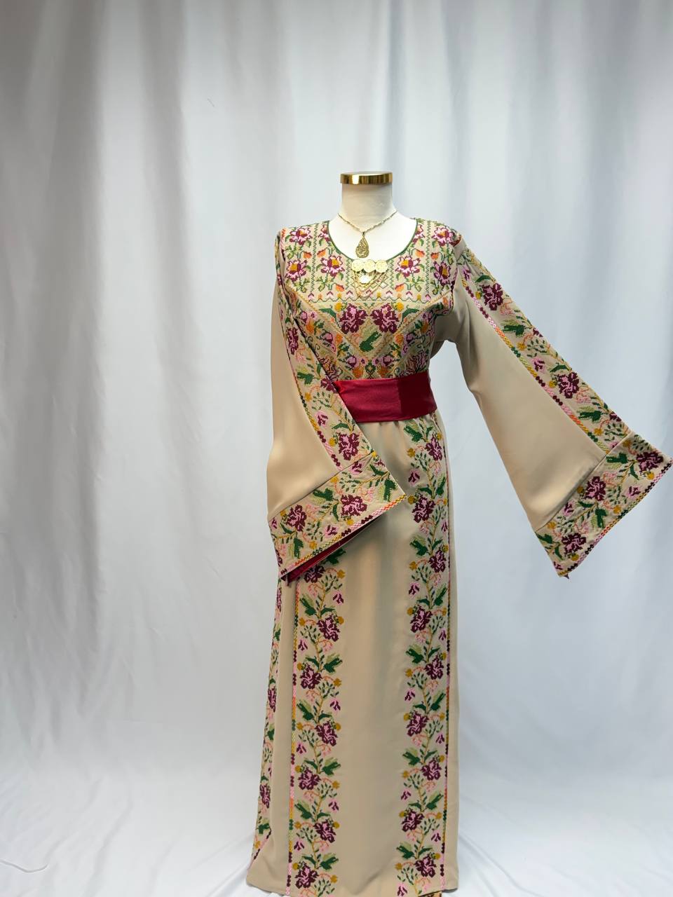 Thobe “Zahret Al-Ard” – Palestinian Heritage Edition - Palestinian Elegance