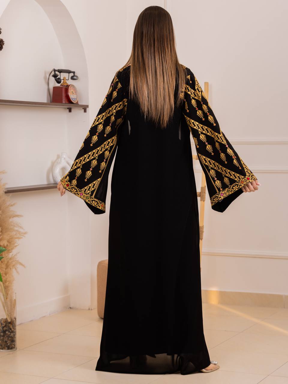 Layal Al-Quds Embroidered Bisht Set