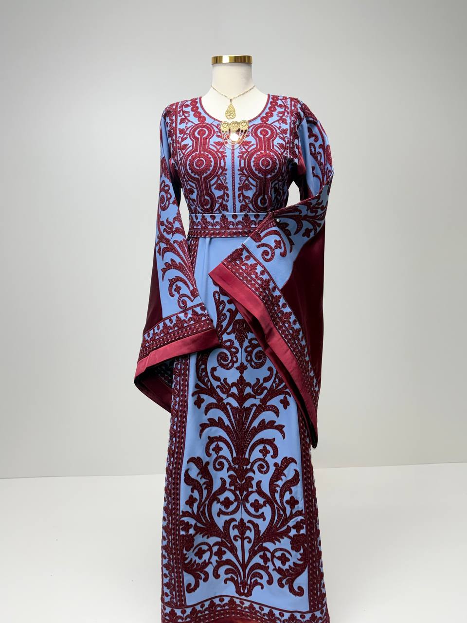 Thobe Raneem Al-Zamrud