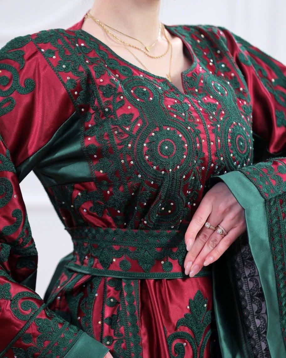 Thobe Jawharat Al-Zamrud