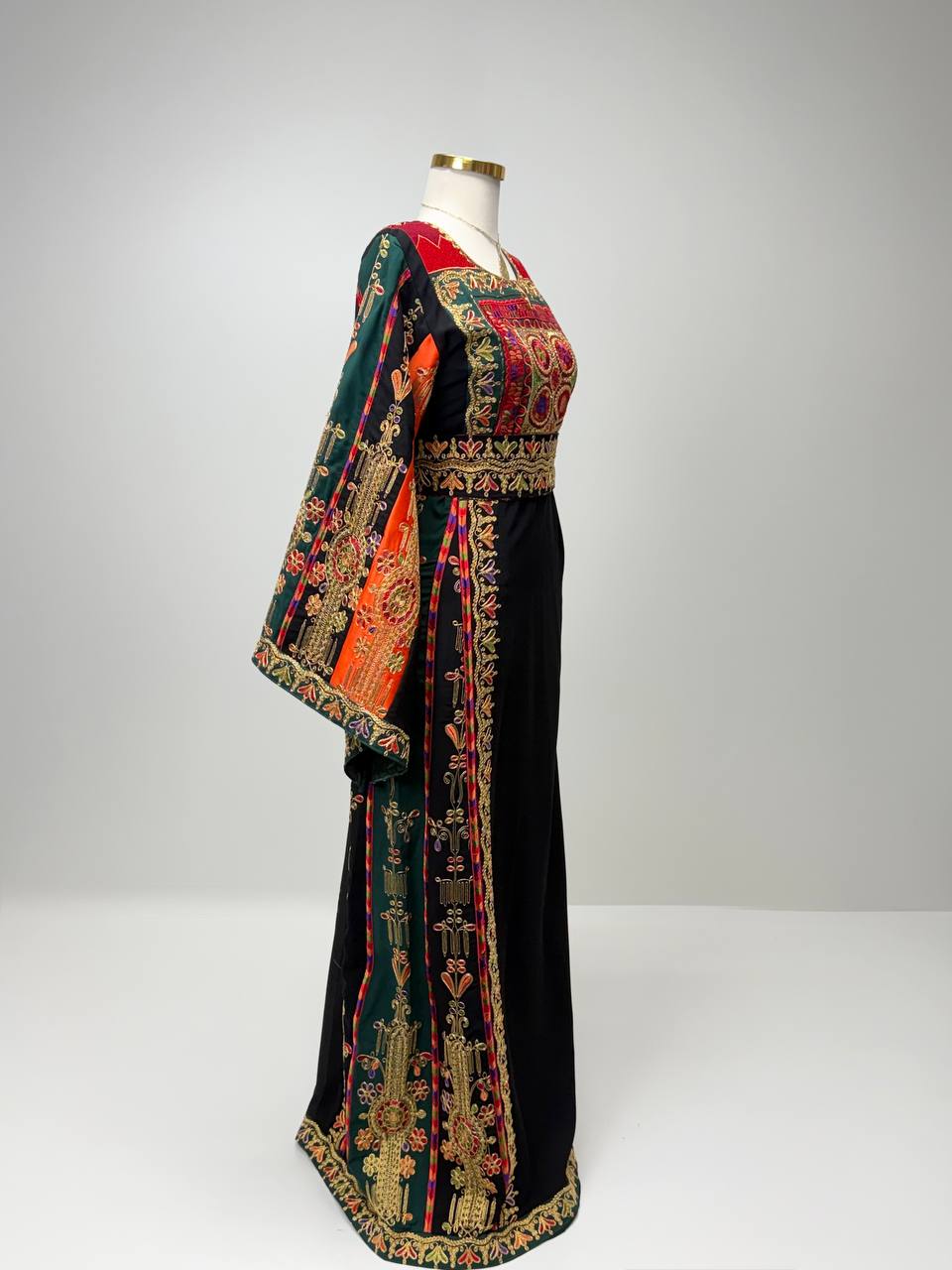 Thobe Kanz Al-Turath