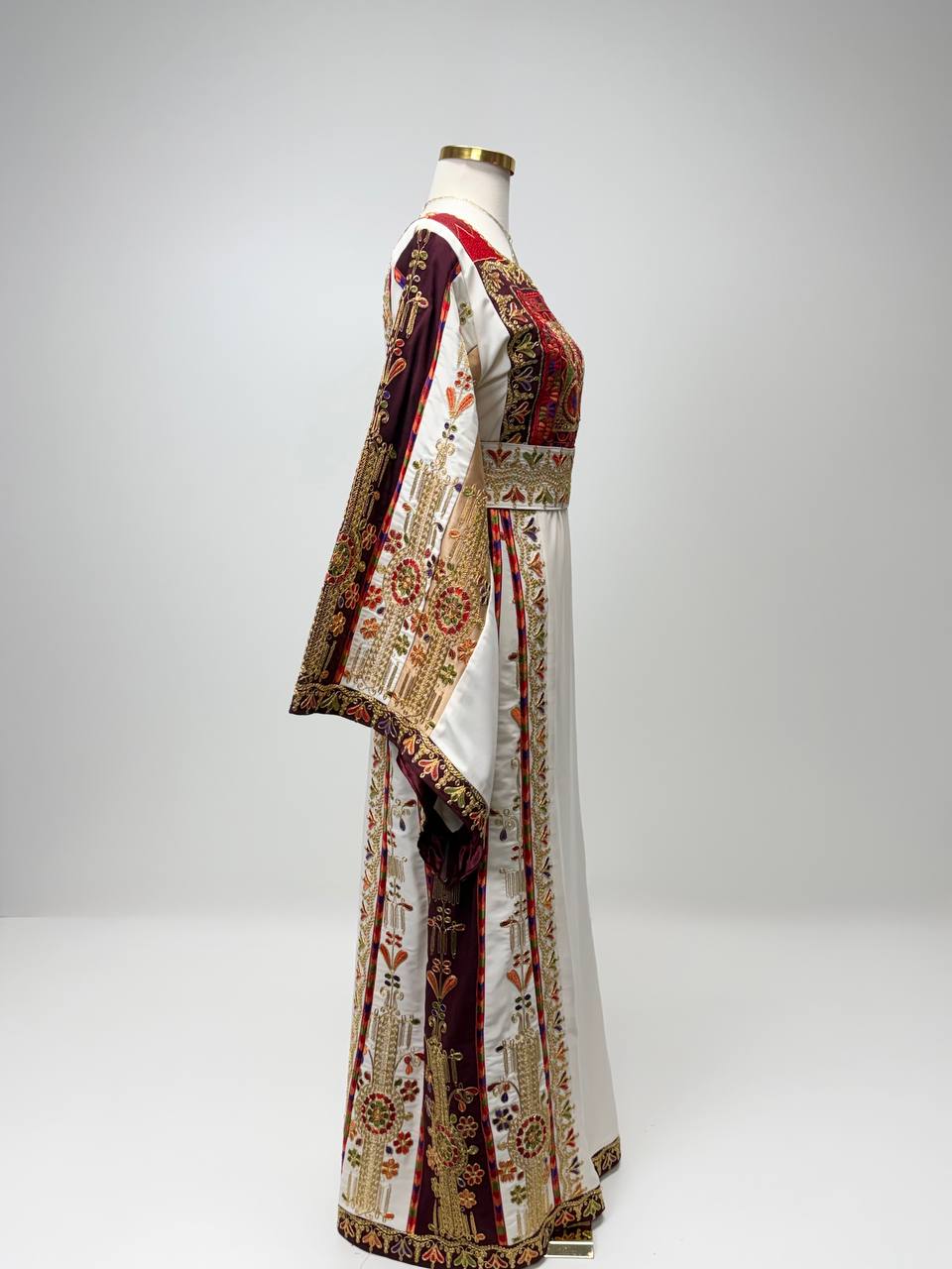 Thobe Kanz Al-Turath